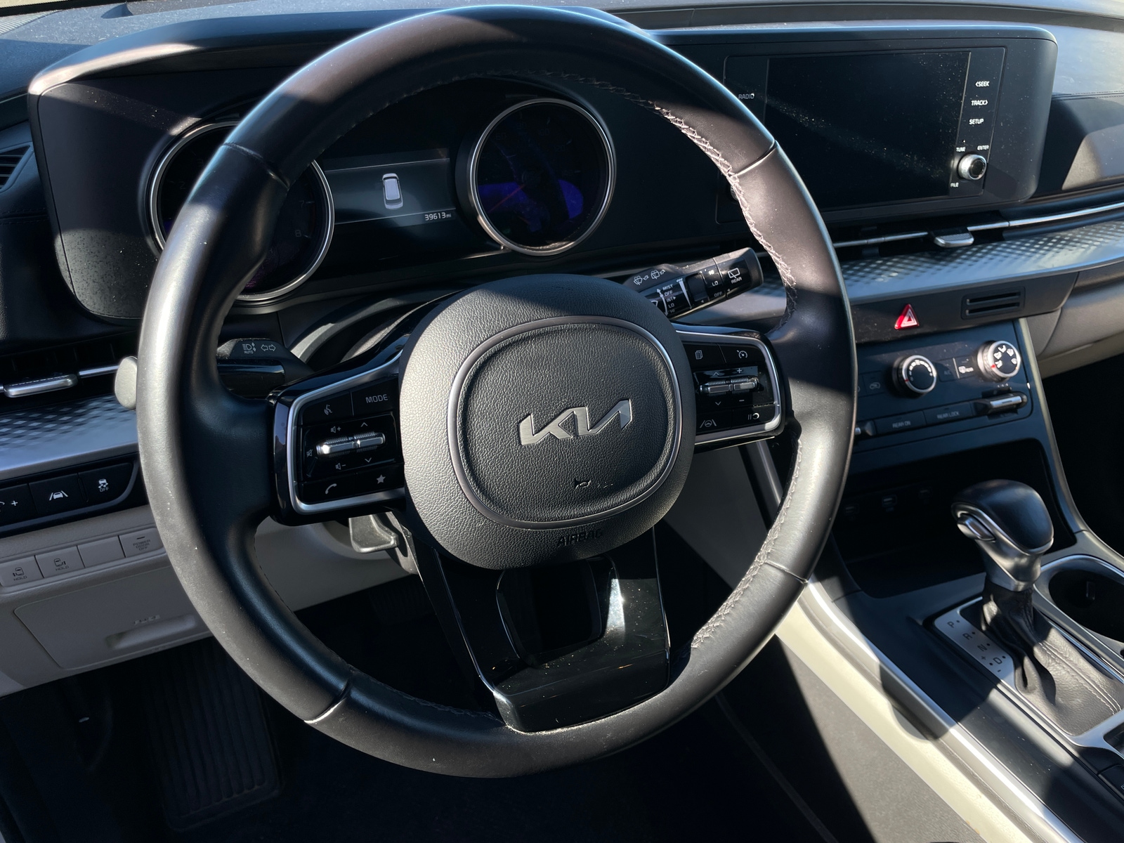 Thumbnail: 2022 Kia Carnival - 4