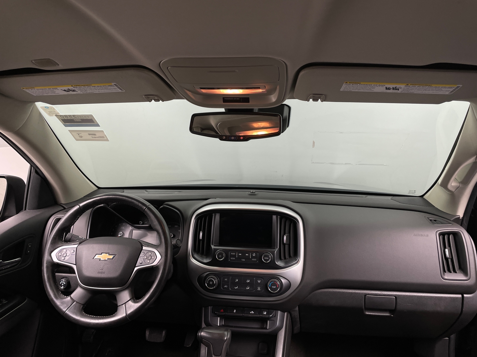 Thumbnail: 2017 Chevrolet Colorado - 3