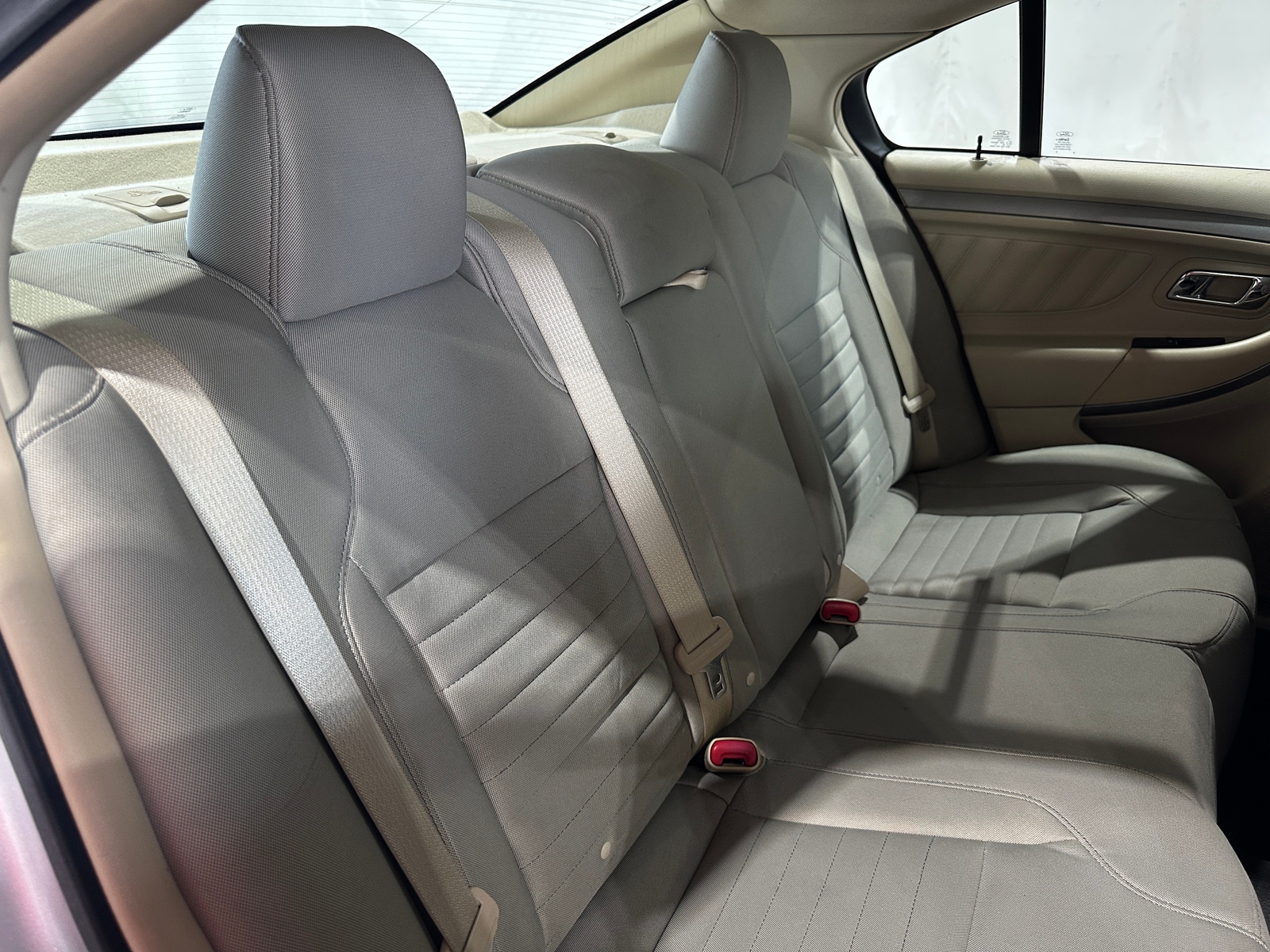 Thumbnail: 2016 Ford Taurus - 6