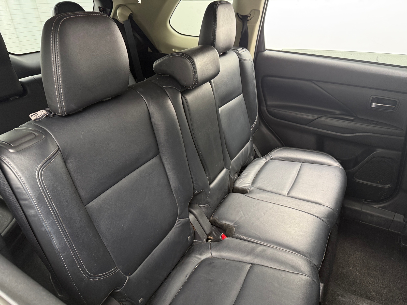 Thumbnail: 2019 Mitsubishi Outlander - 5