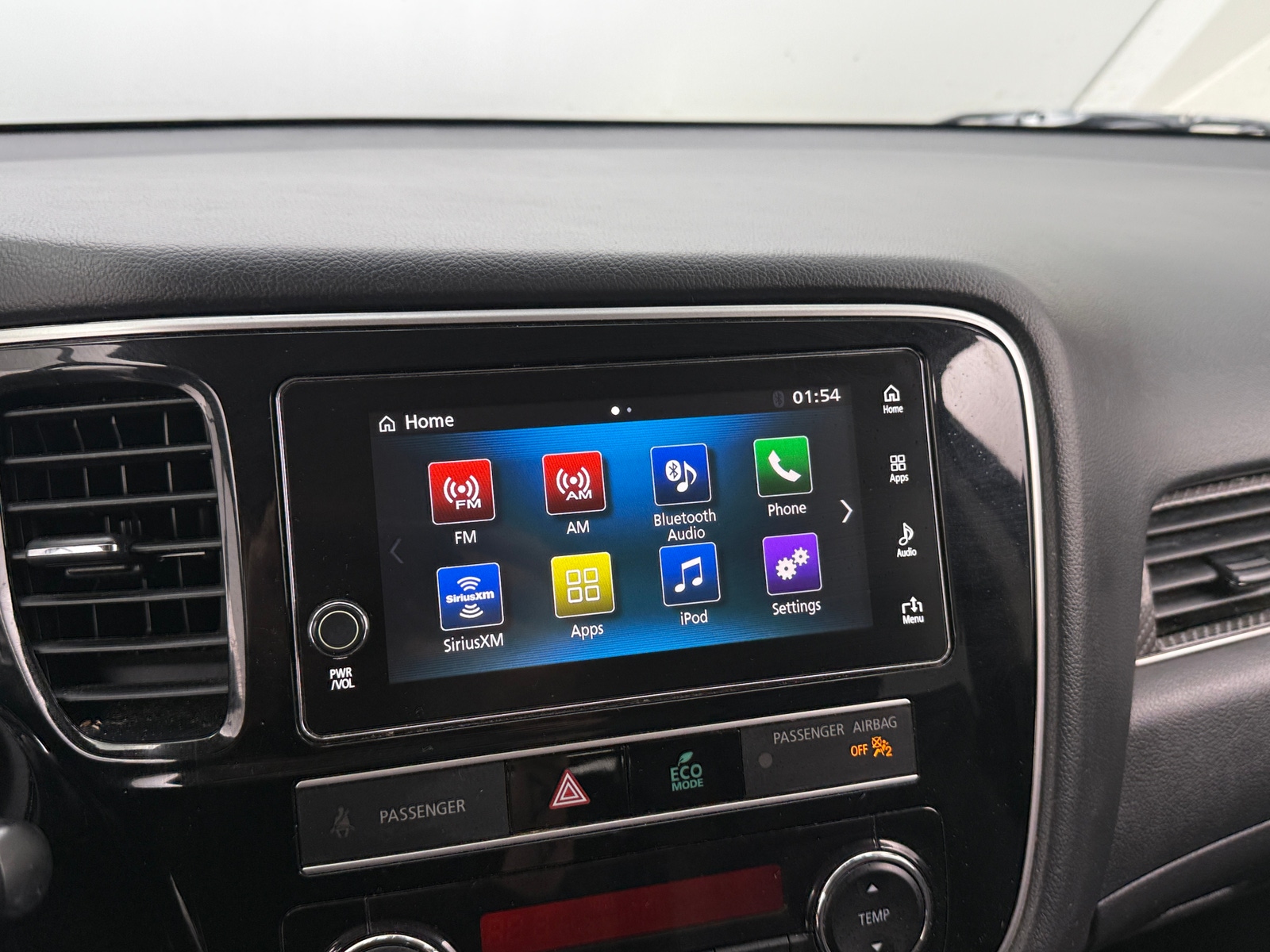 Thumbnail: 2019 Mitsubishi Outlander - 3