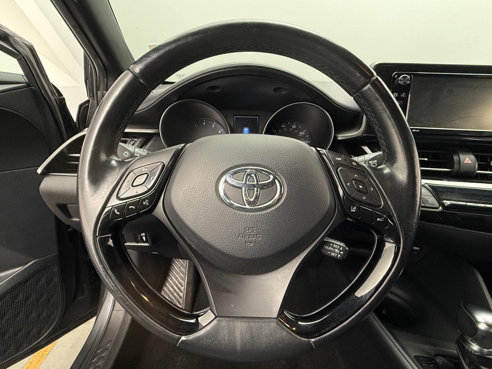 Thumbnail: 2018 Toyota C-HR - 5