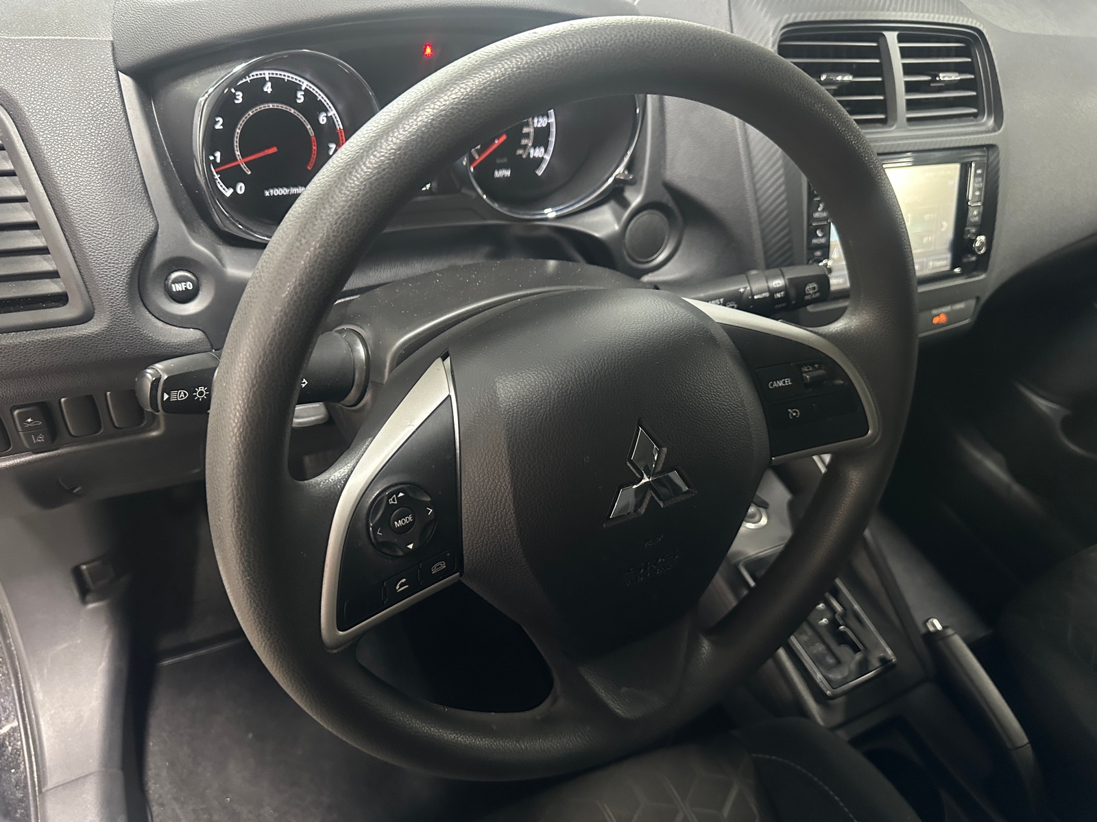 Thumbnail: 2024 Mitsubishi Outlander Sport - 5