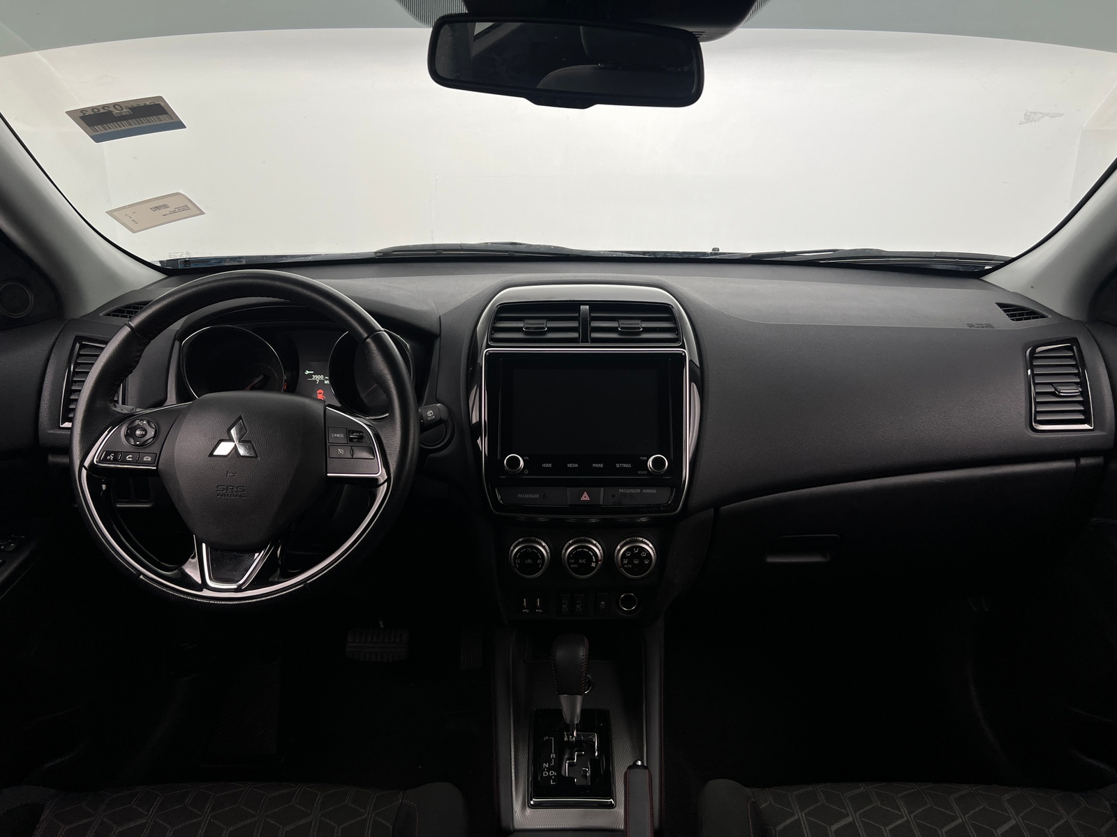 Thumbnail: 2024 Mitsubishi Outlander Sport - 3
