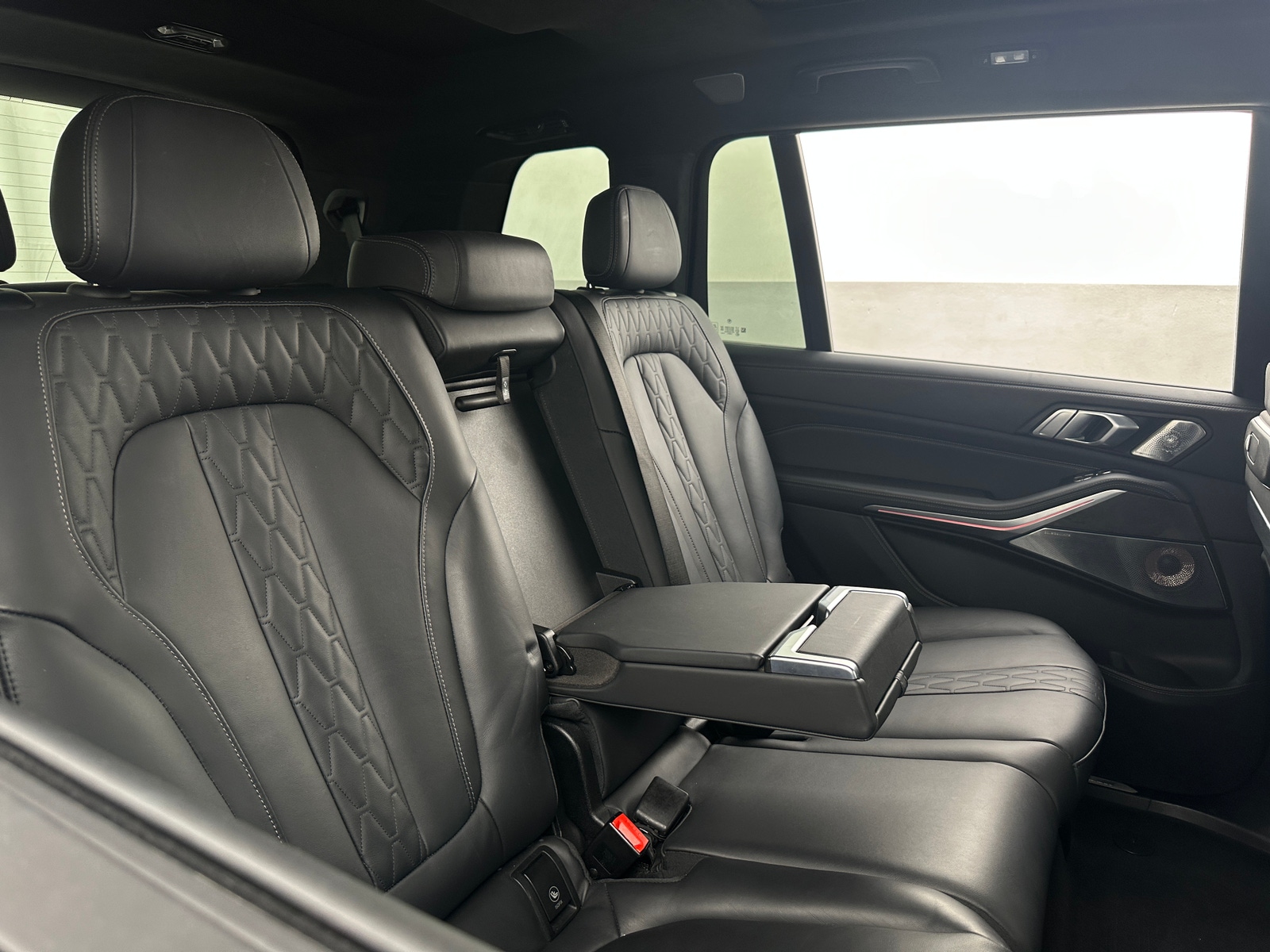 Thumbnail: 2023 BMW X7 - 5