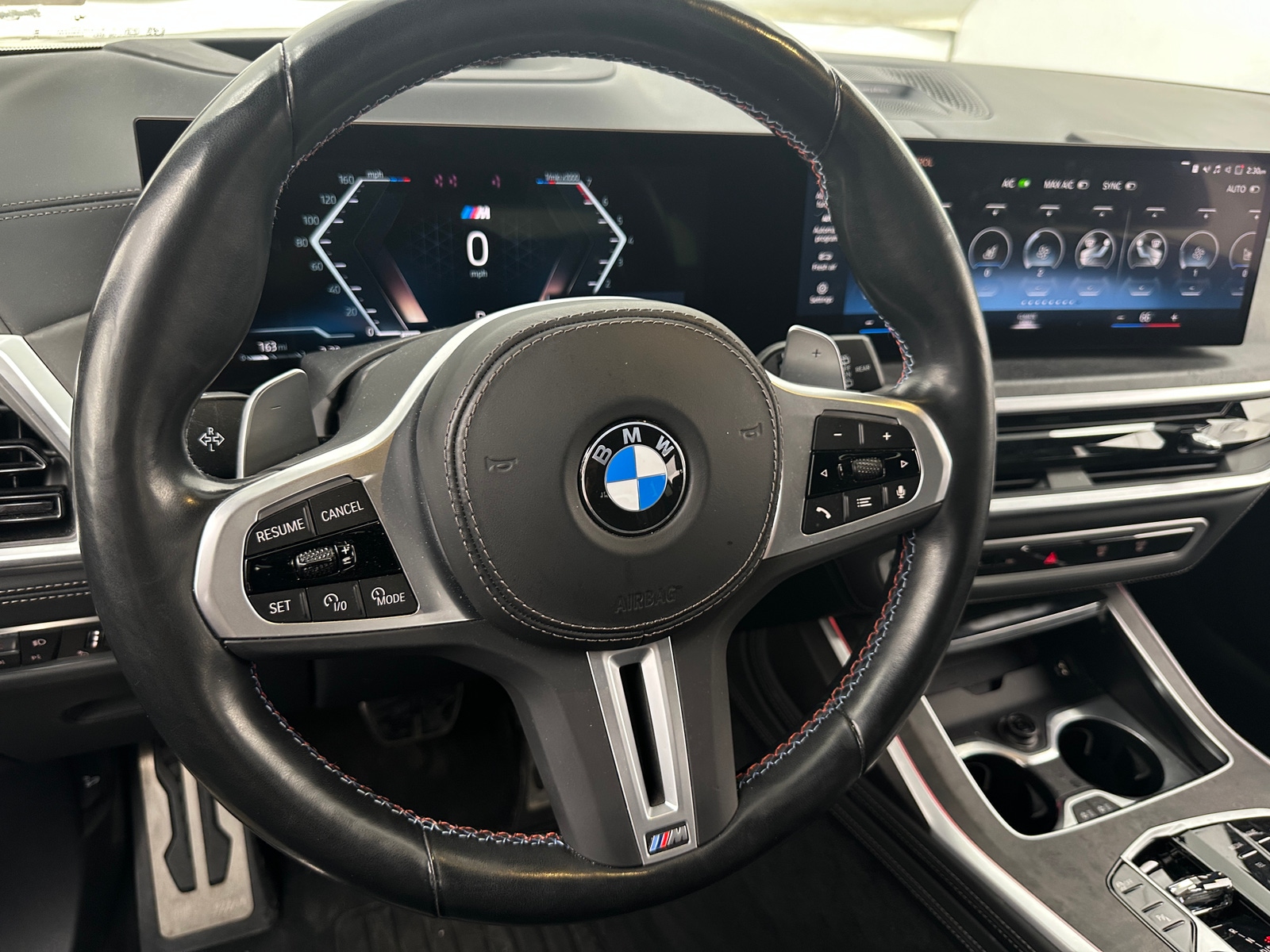Thumbnail: 2023 BMW X7 - 4