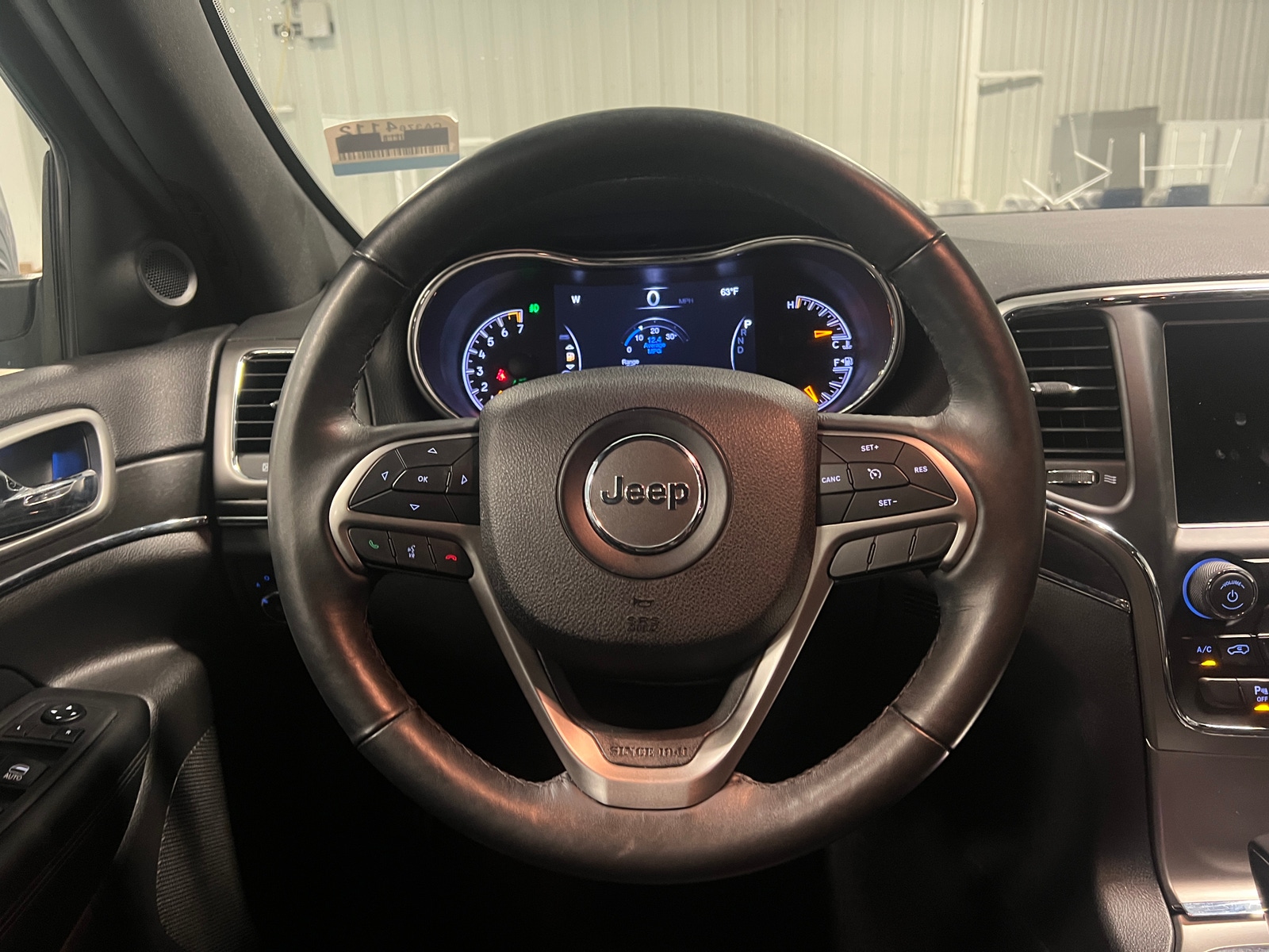Thumbnail: 2018 Jeep Grand Cherokee - 4