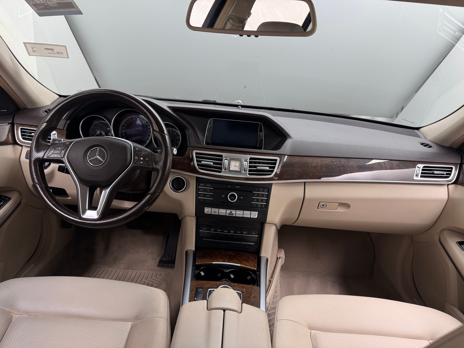 Thumbnail: 2016 Mercedes-Benz E-Class - 2