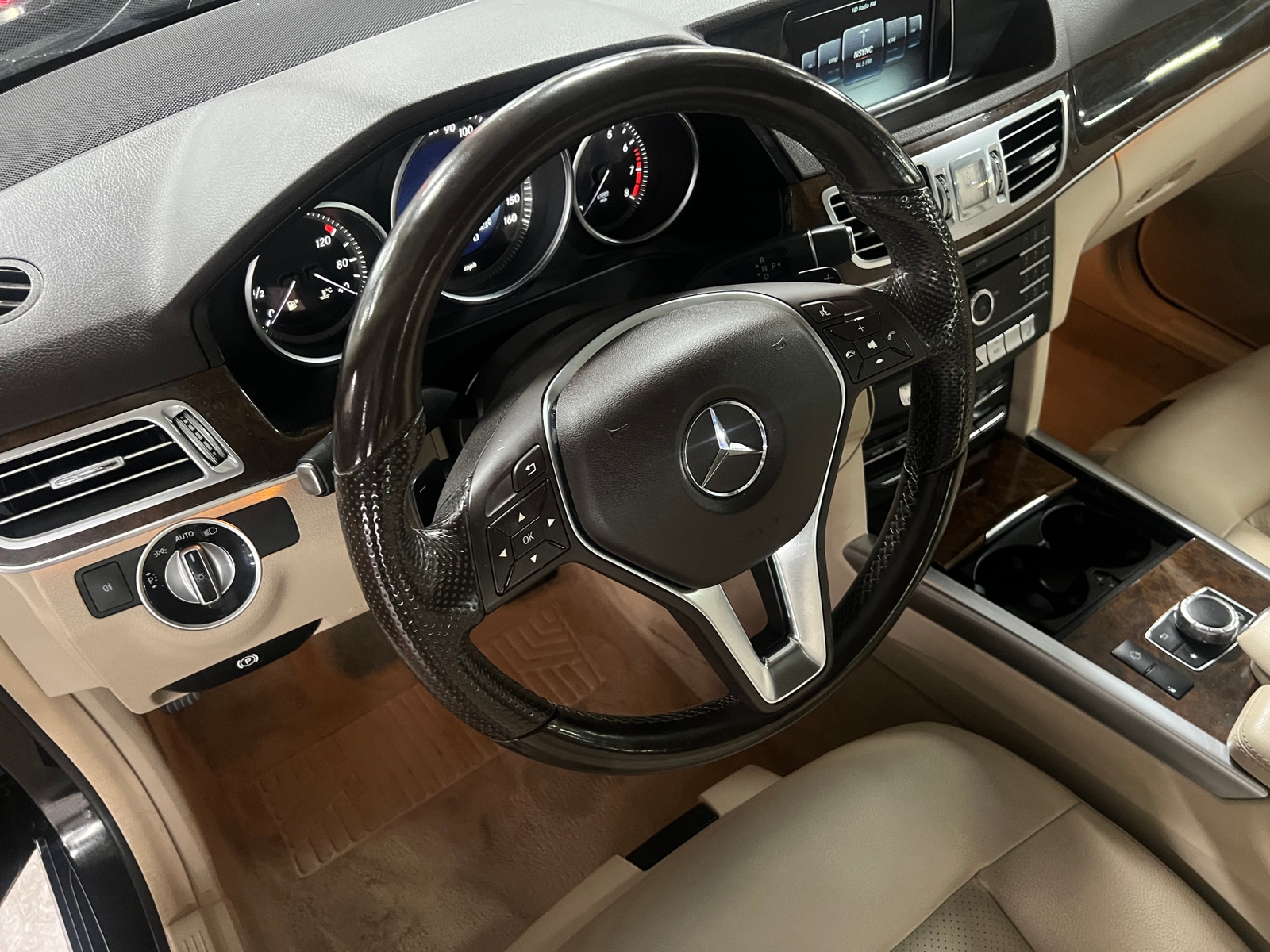 Thumbnail: 2016 Mercedes-Benz E-Class - 4