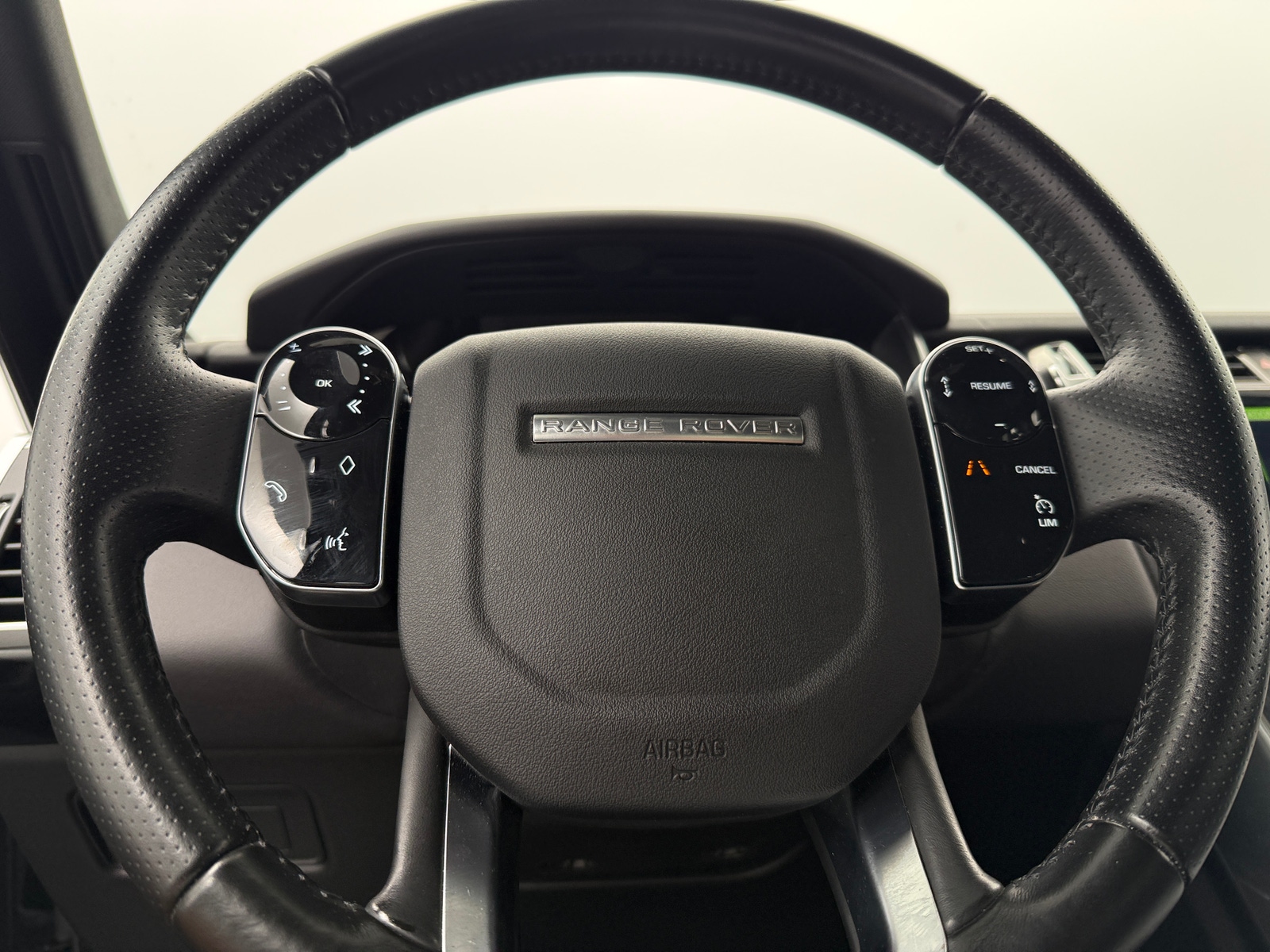 Thumbnail: 2018 Land Rover Range Rover Sport - 4