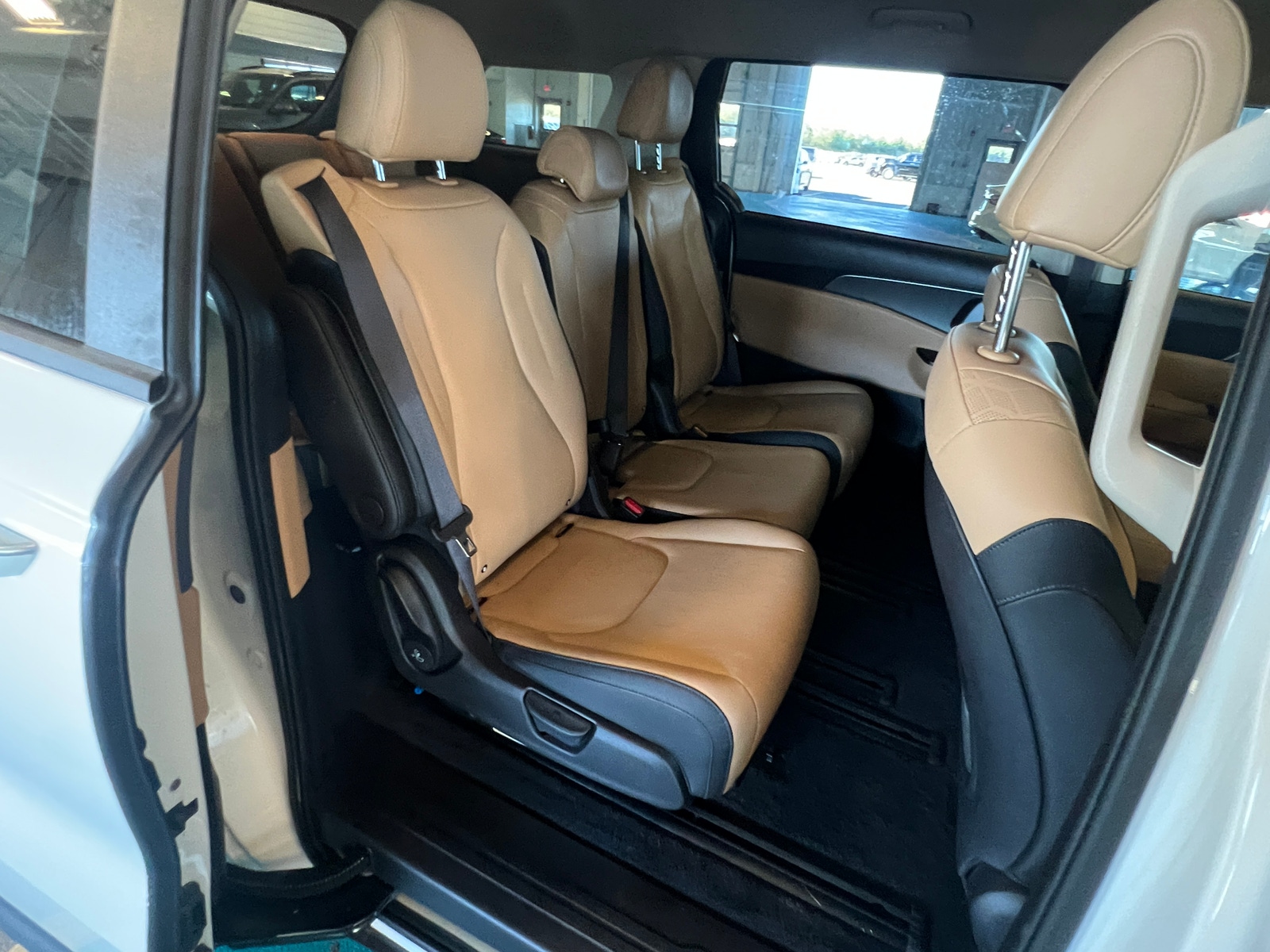 Thumbnail: 2024 Kia Carnival - 6