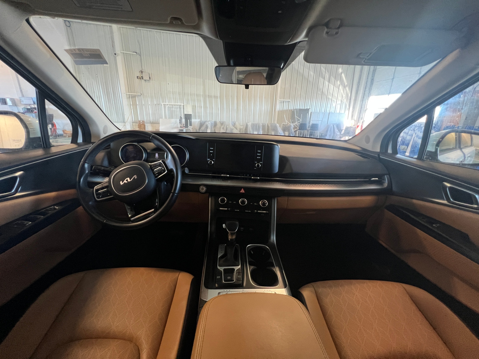 Thumbnail: 2024 Kia Carnival - 3