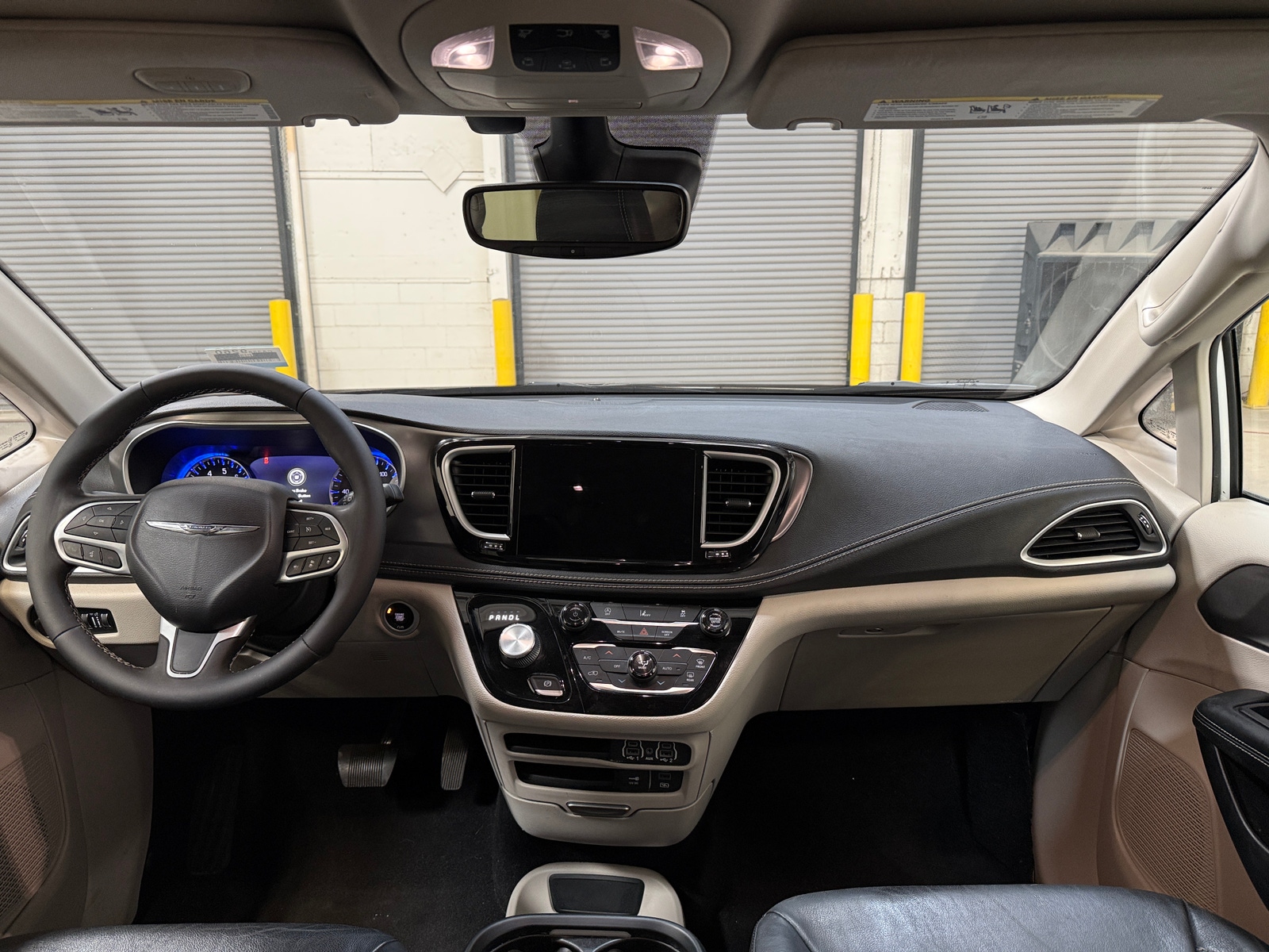 Thumbnail: 2022 Chrysler Pacifica - 2