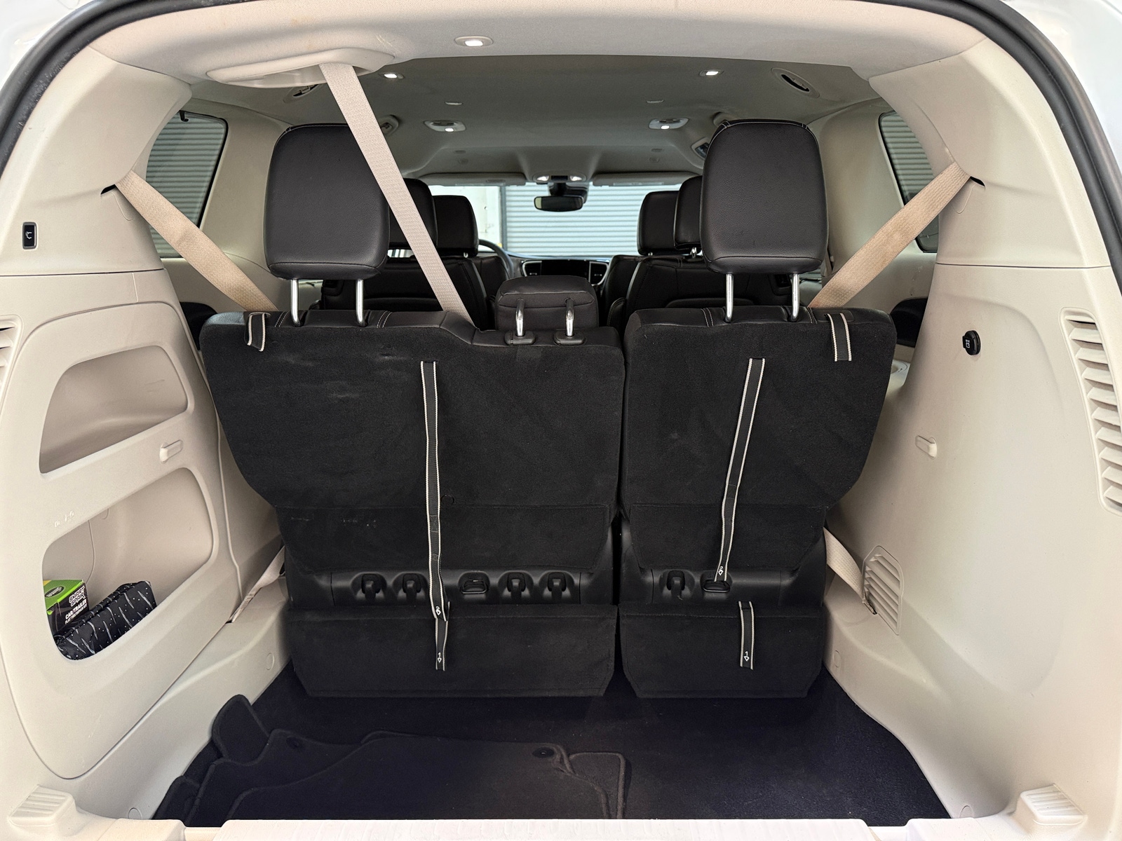 Thumbnail: 2022 Chrysler Pacifica - 6