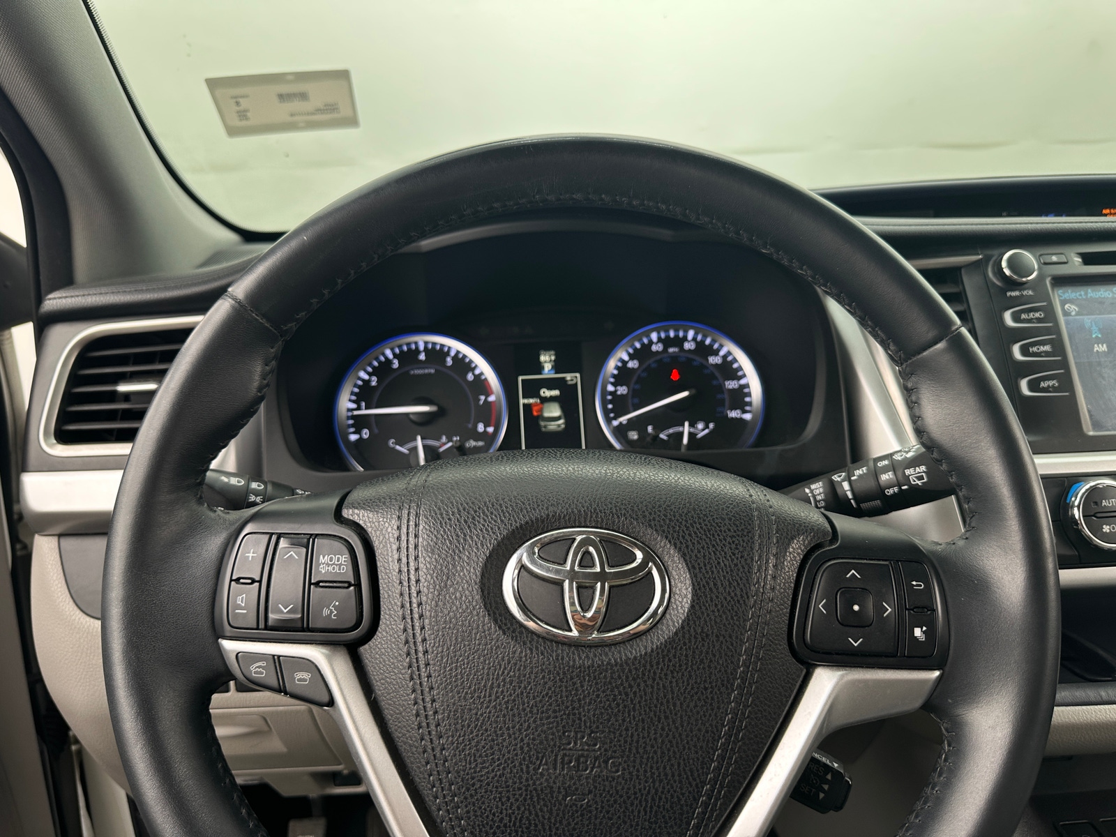 Thumbnail: 2016 Toyota Highlander - 4