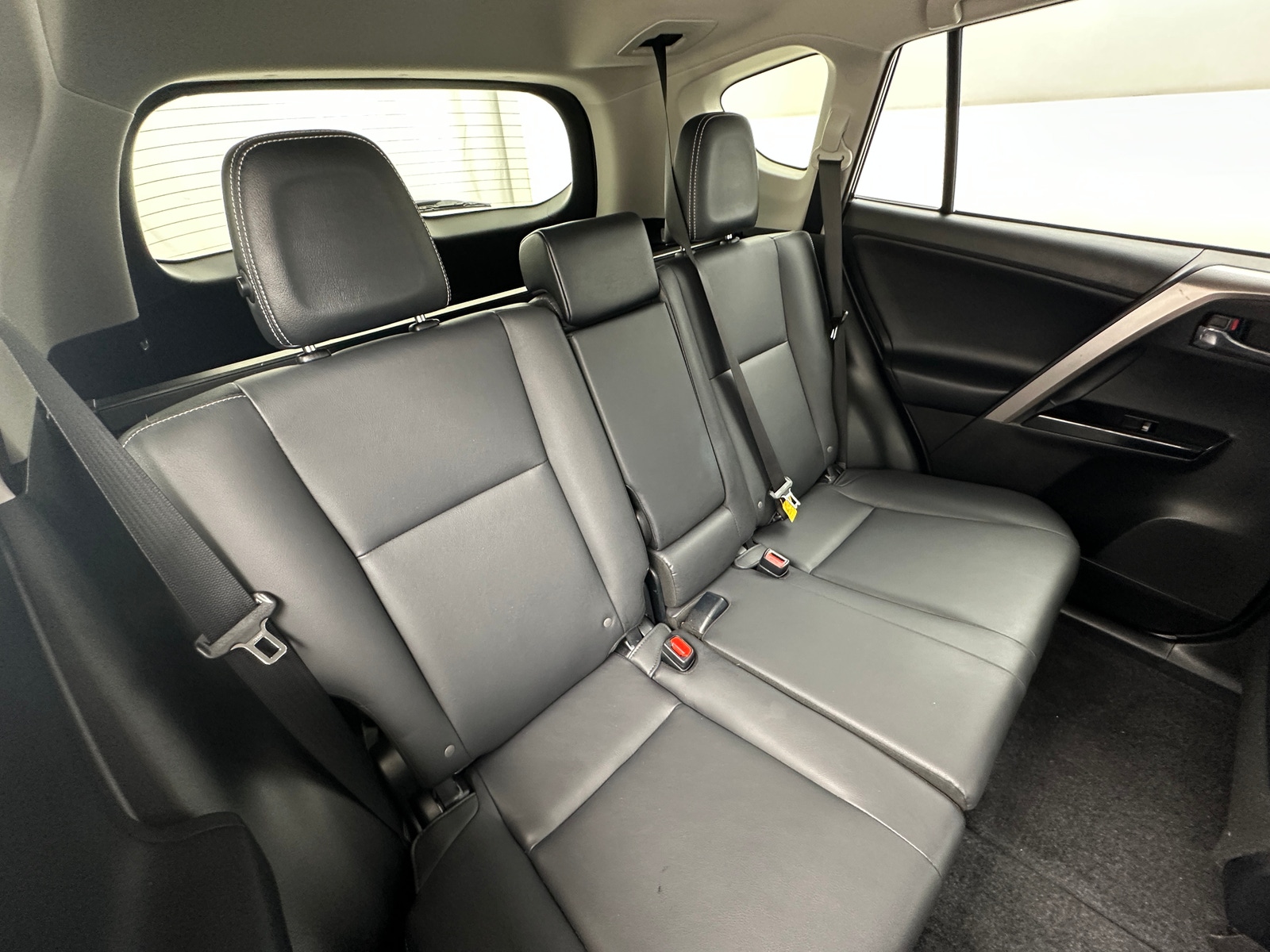 Thumbnail: 2018 Toyota RAV4 - 5