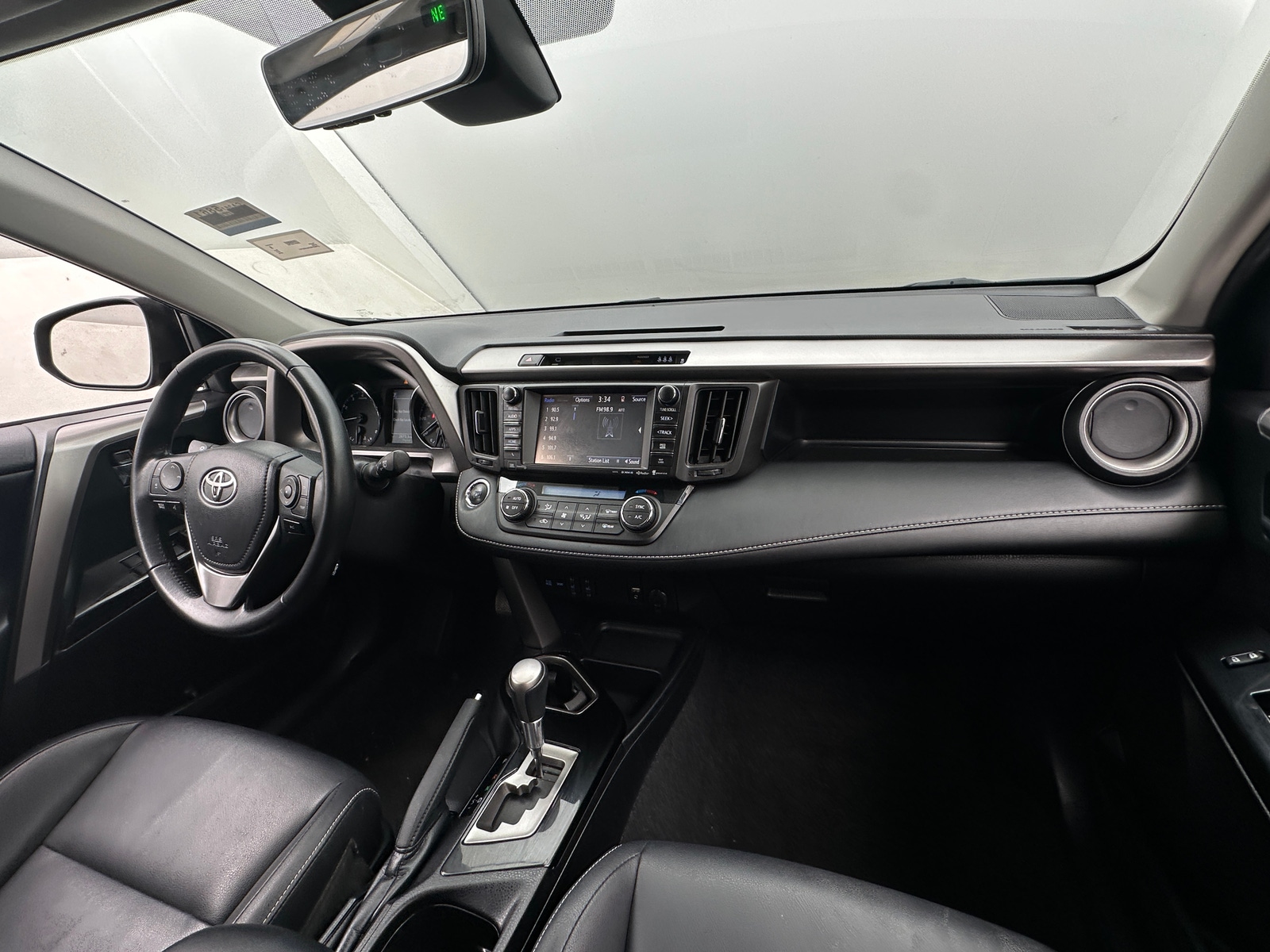 Thumbnail: 2018 Toyota RAV4 - 2