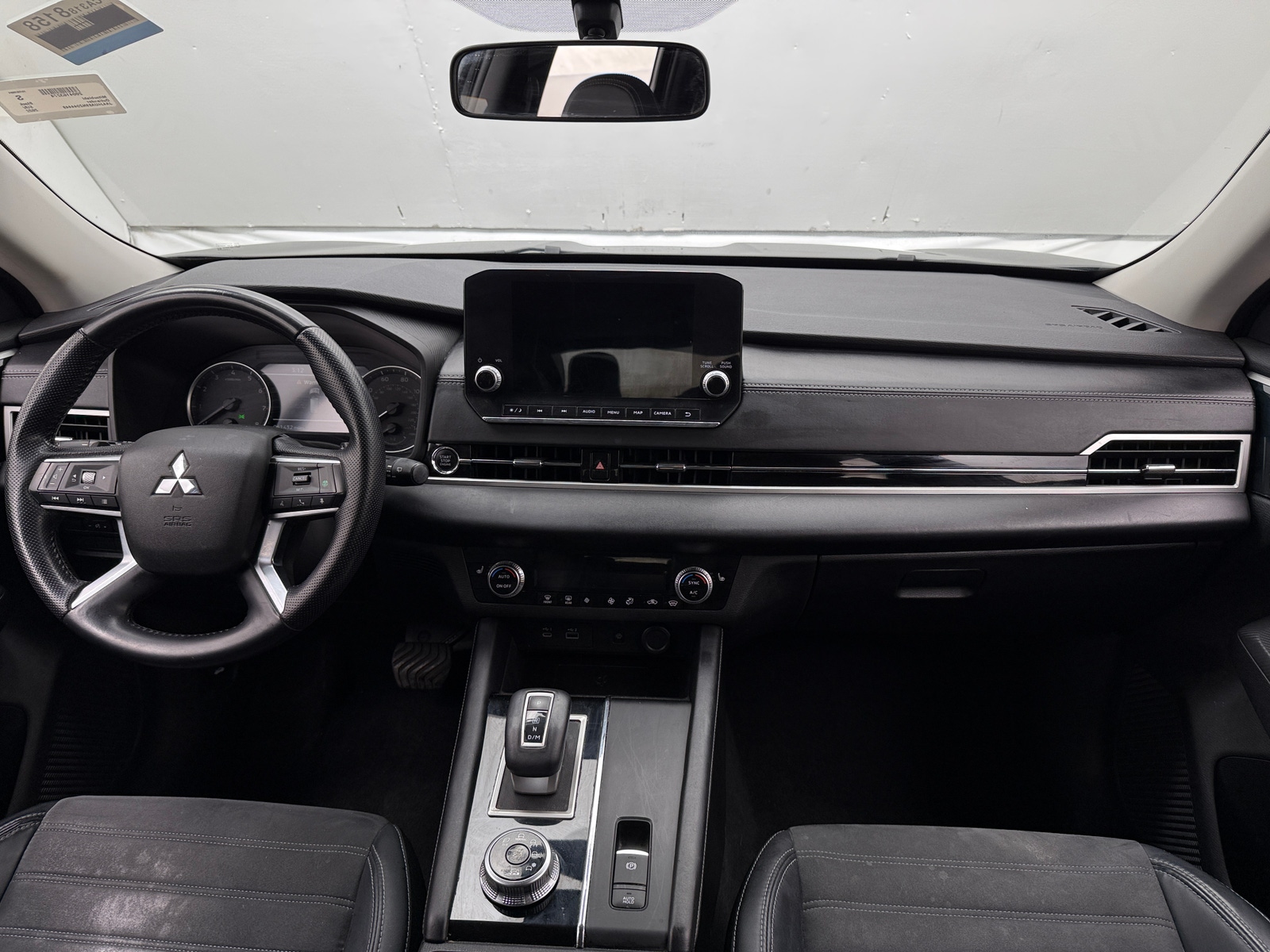 Thumbnail: 2022 Mitsubishi Outlander - 2