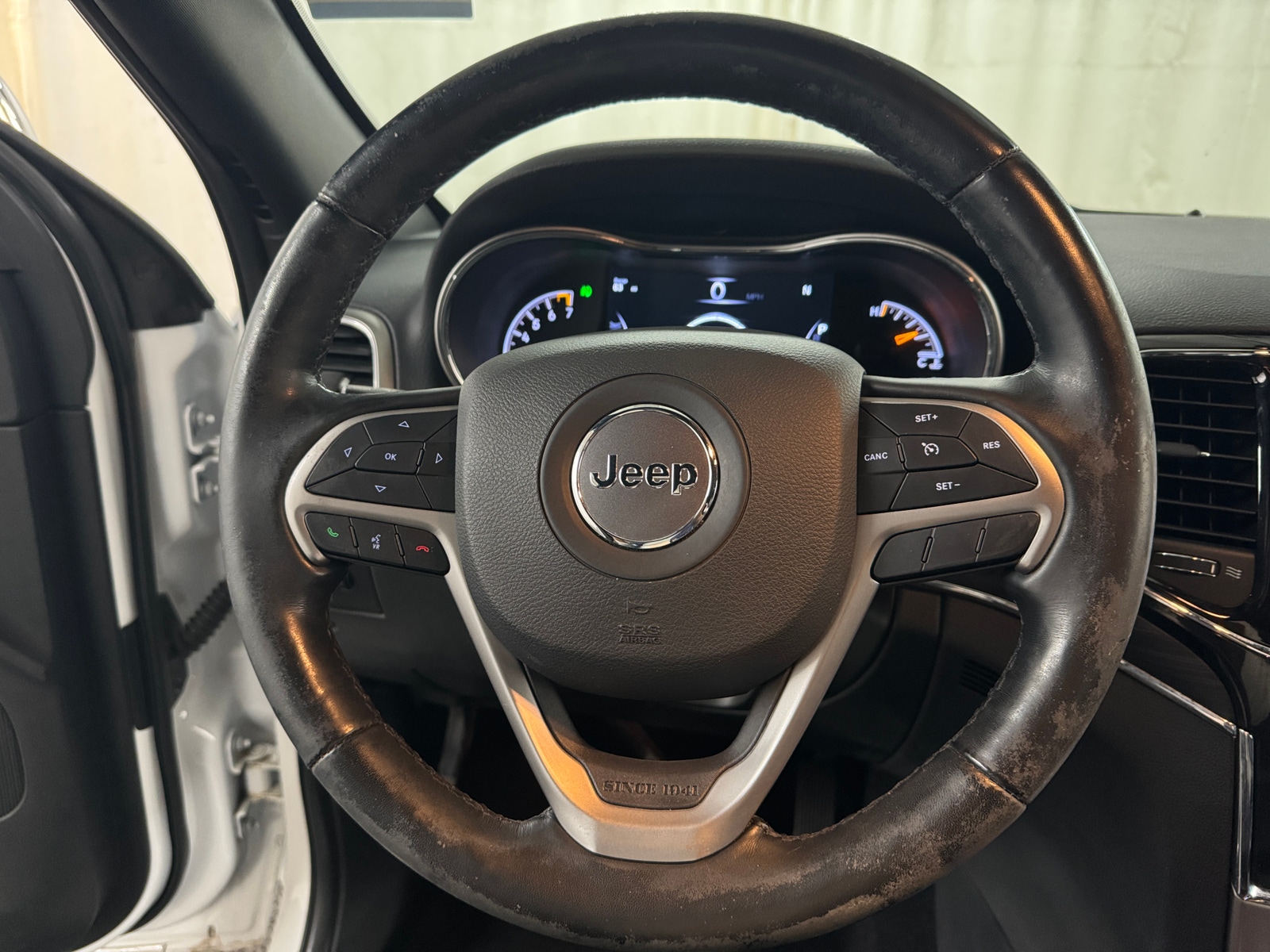 Thumbnail: 2021 Jeep Grand Cherokee - 4