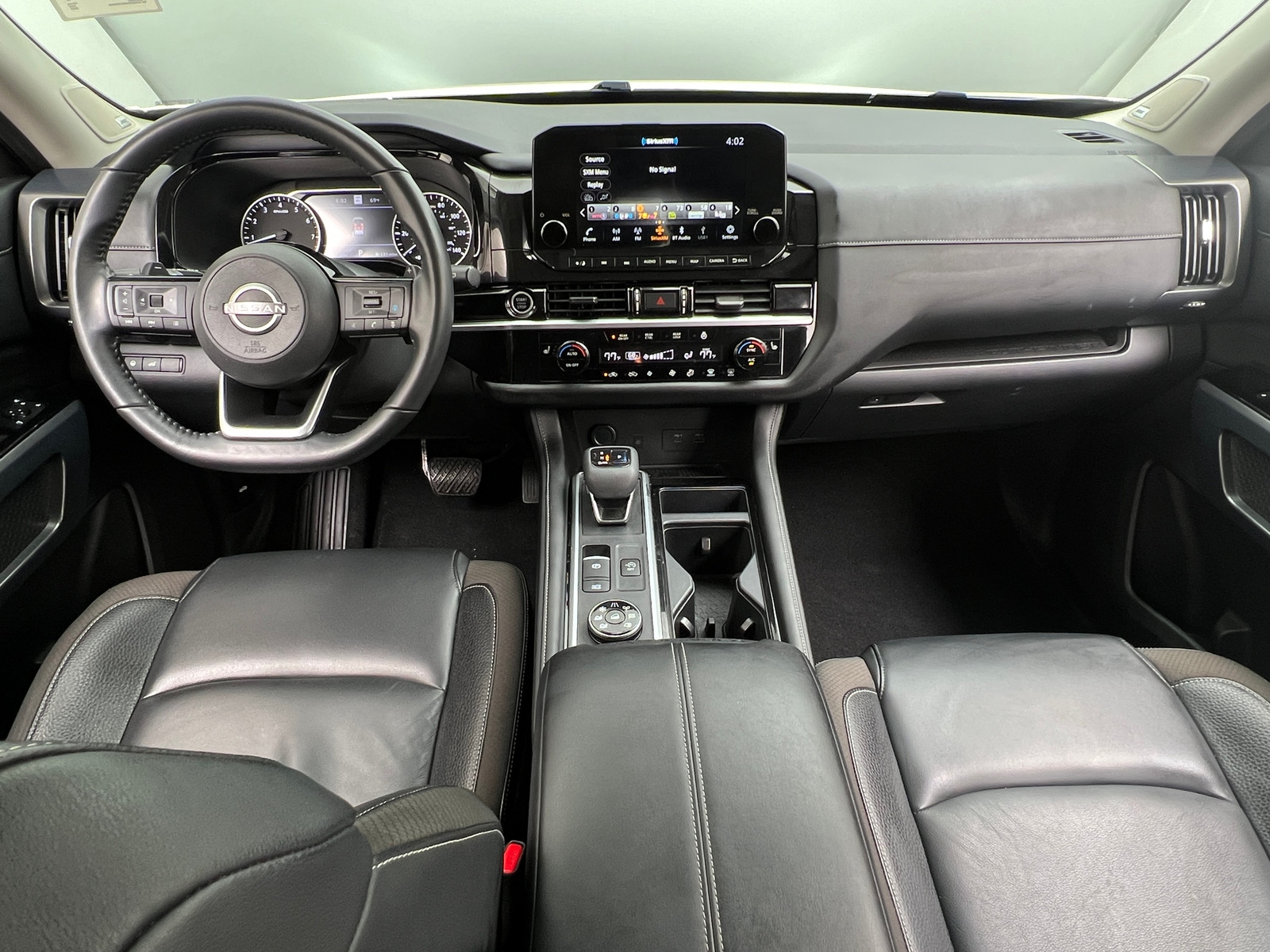 Thumbnail: 2022 Nissan Pathfinder - 2