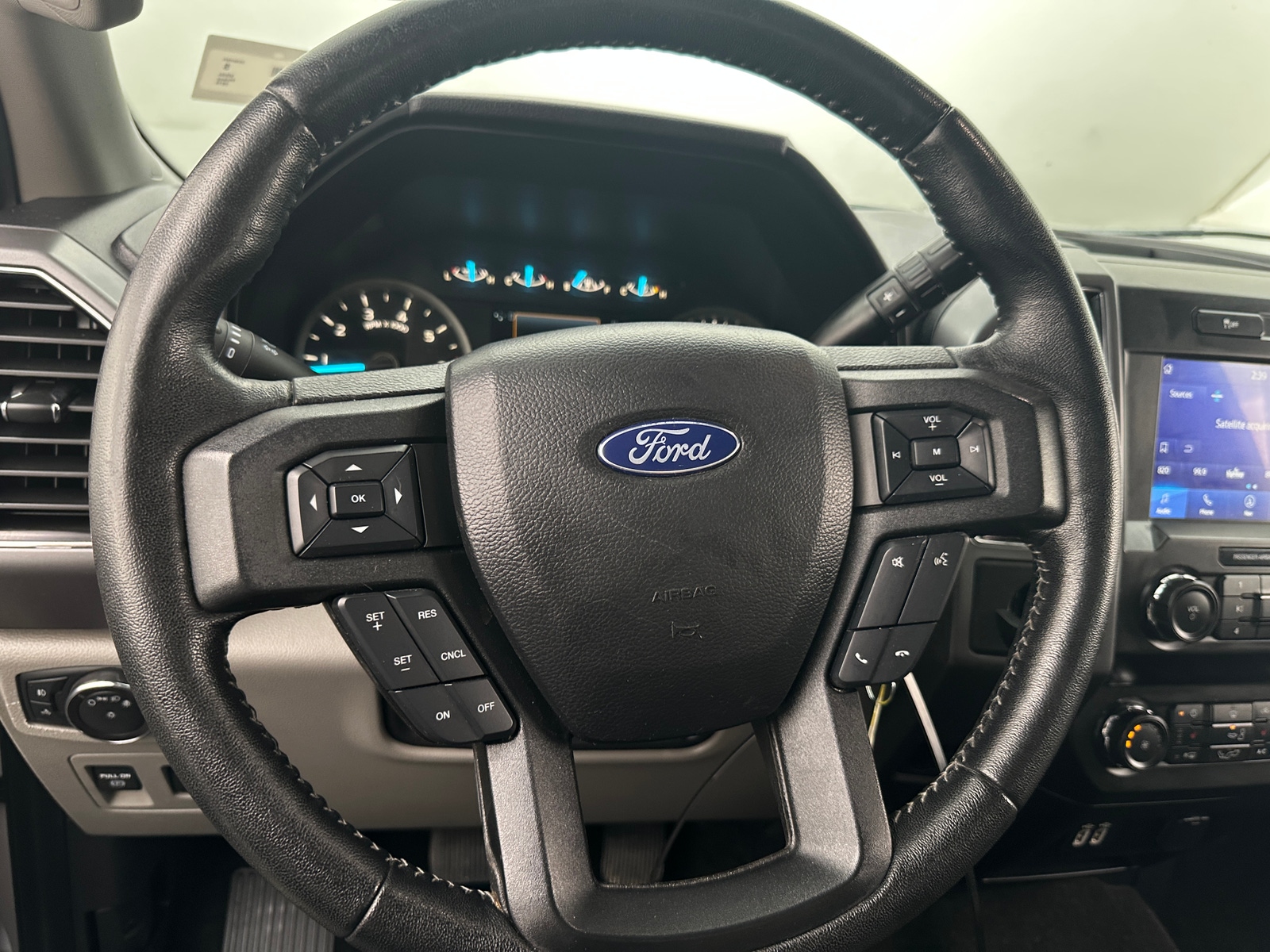 Thumbnail: 2019 Ford Econoline - 5