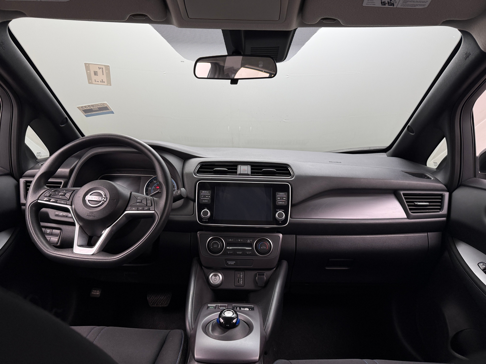 Thumbnail: 2023 Nissan Leaf - 3
