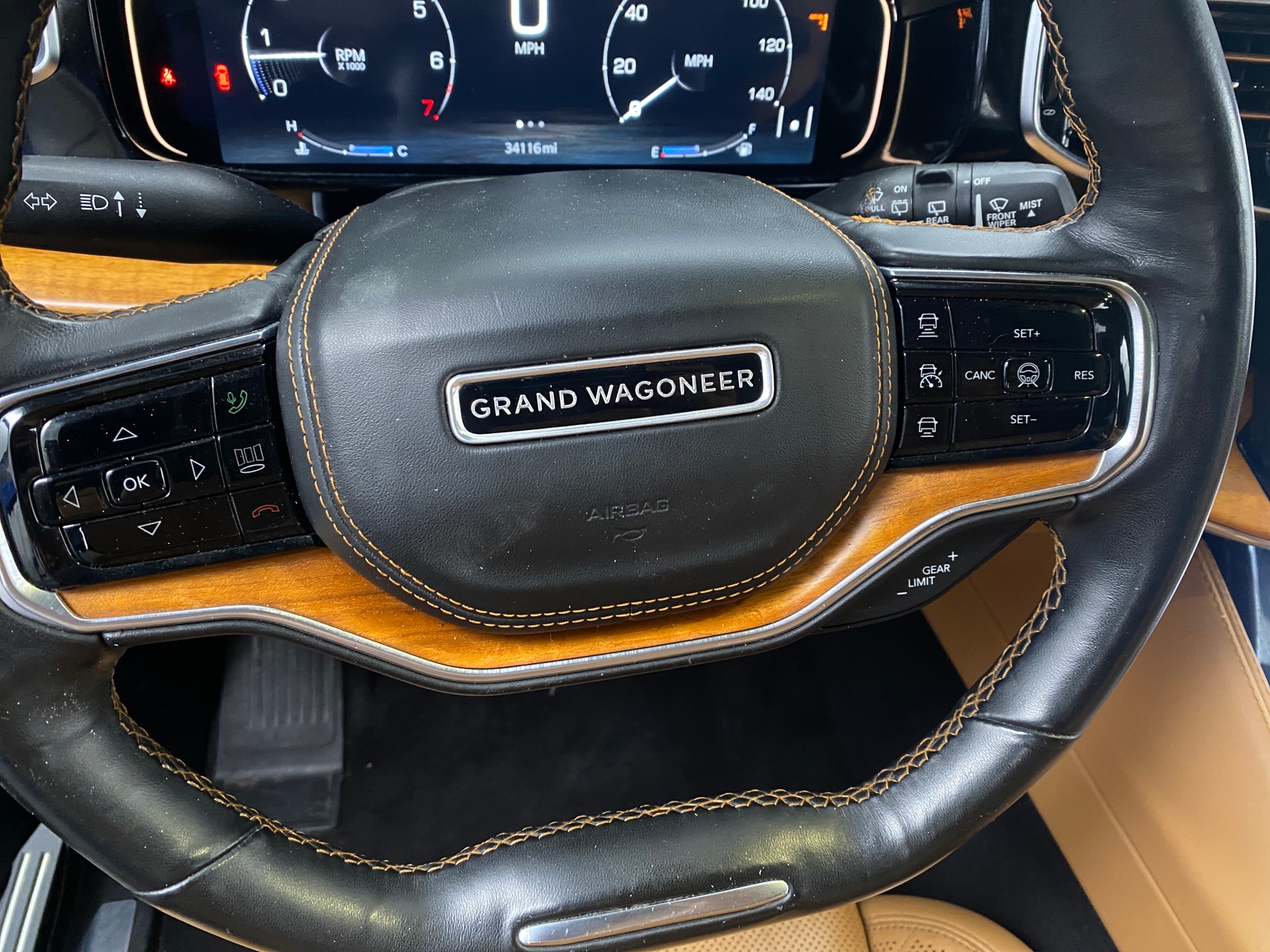 Thumbnail: 2022 Jeep Grand Wagoneer - 4
