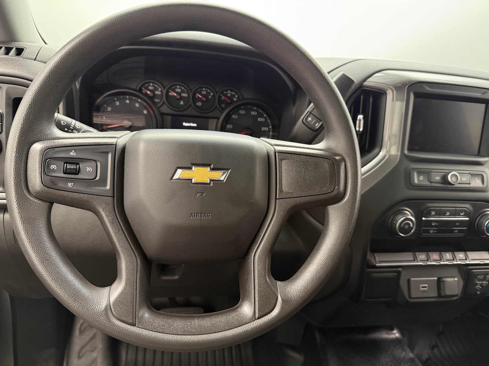 Thumbnail: 2020 Chevrolet Silverado 1500 - 5