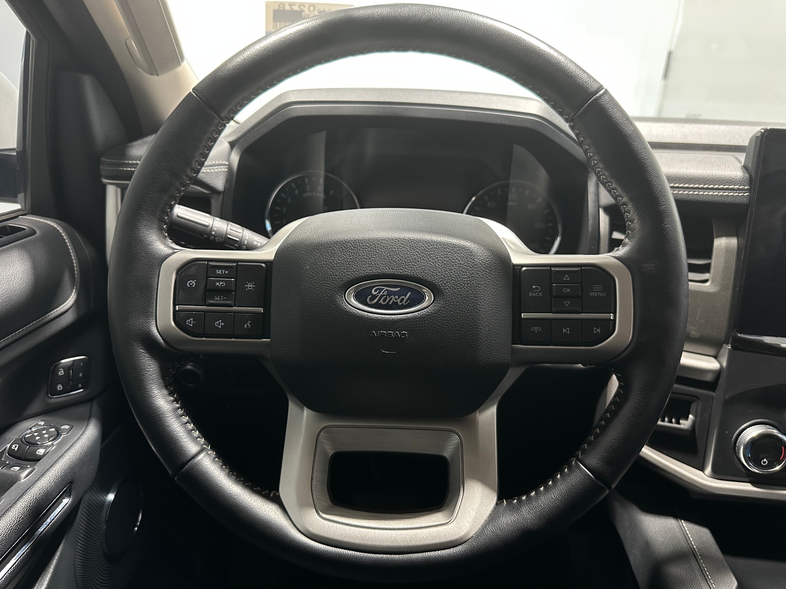 Thumbnail: 2022 Ford Expedition MAX - 5