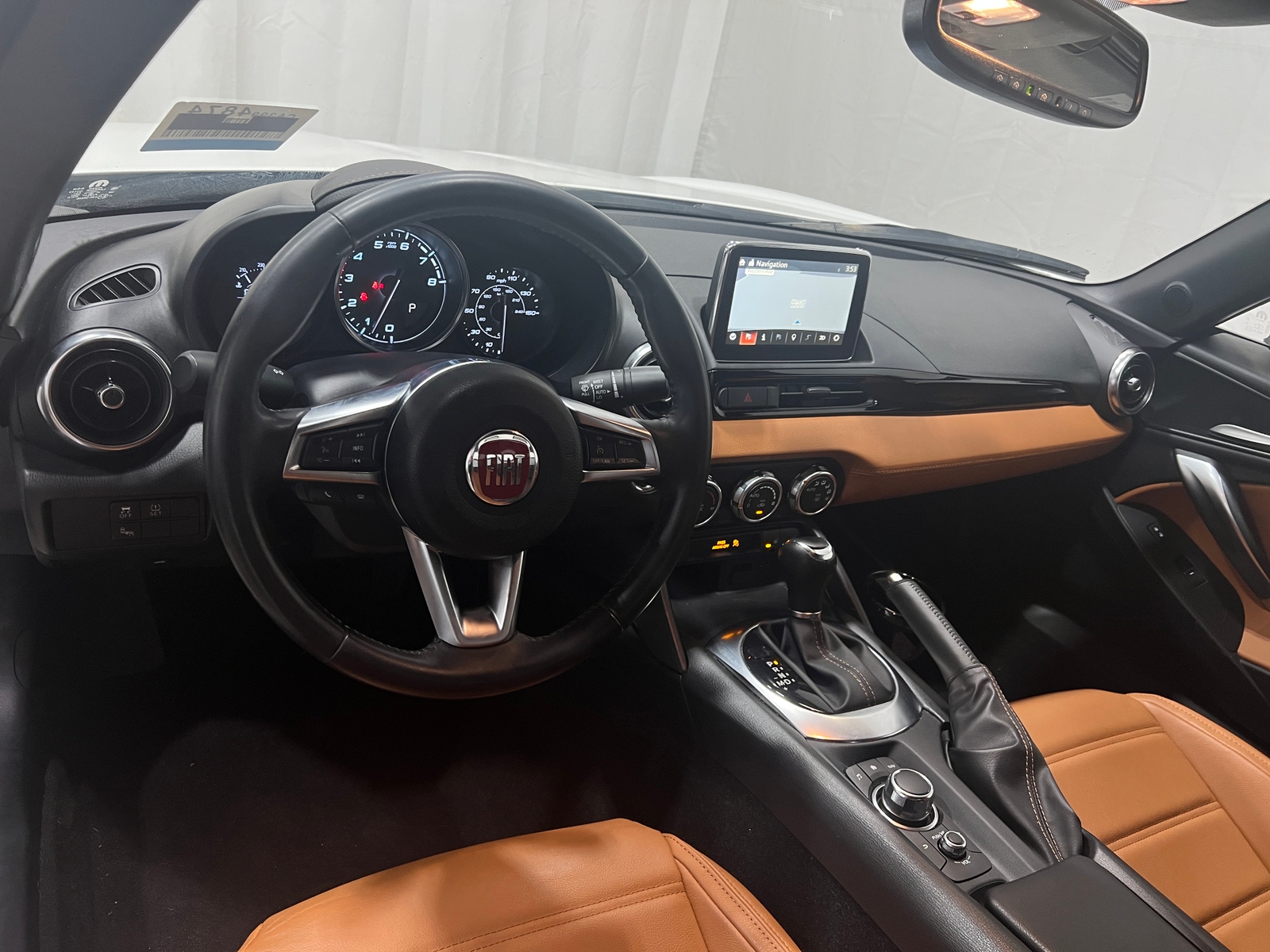 Thumbnail: 2018 Fiat 124 Spider - 2
