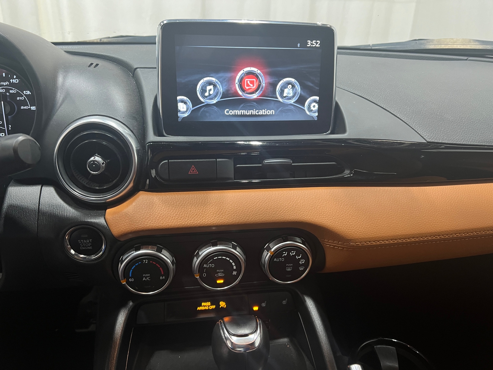 Thumbnail: 2018 Fiat 124 Spider - 3