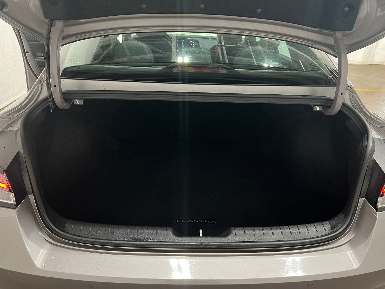 Thumbnail: 2021 Hyundai Elantra - 6