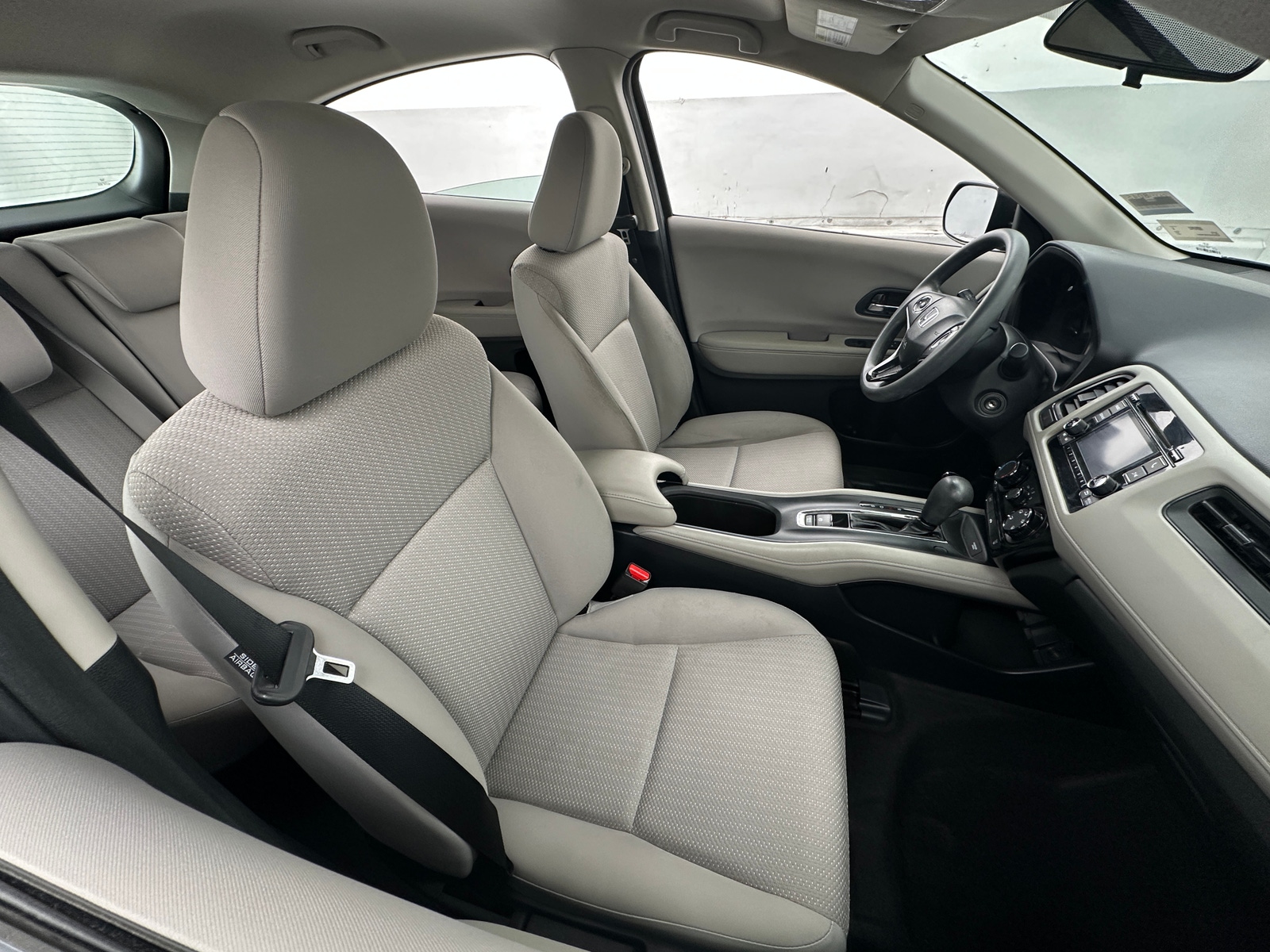 Thumbnail: 2017 Honda HR-V - 2