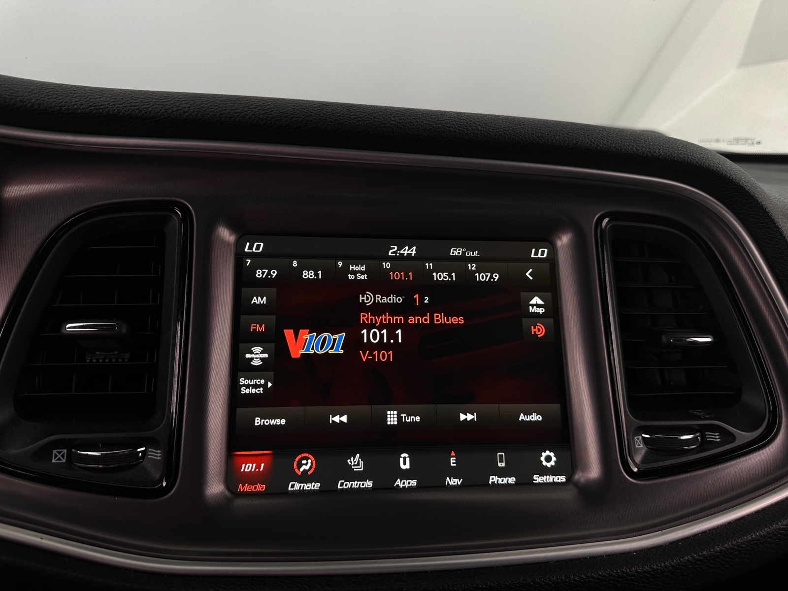 Thumbnail: 2021 Dodge Challenger - 3