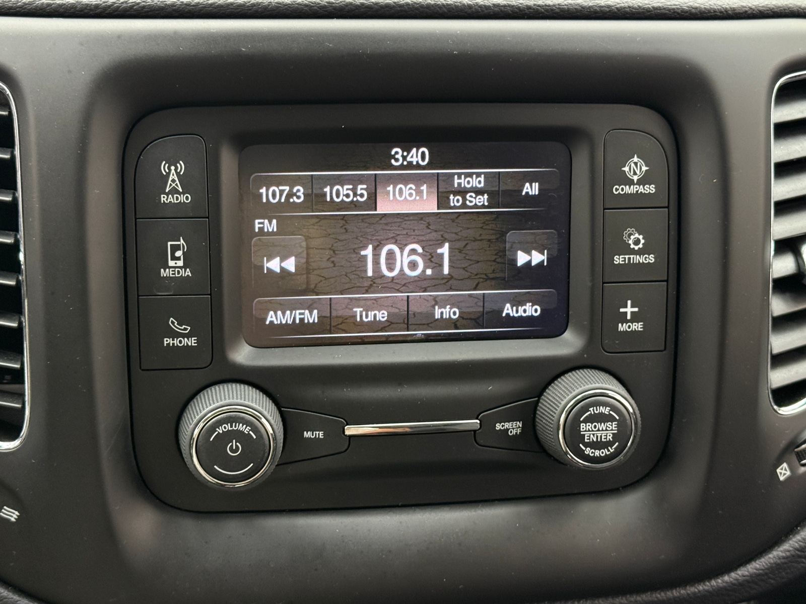 Thumbnail: 2018 Jeep Compass - 4