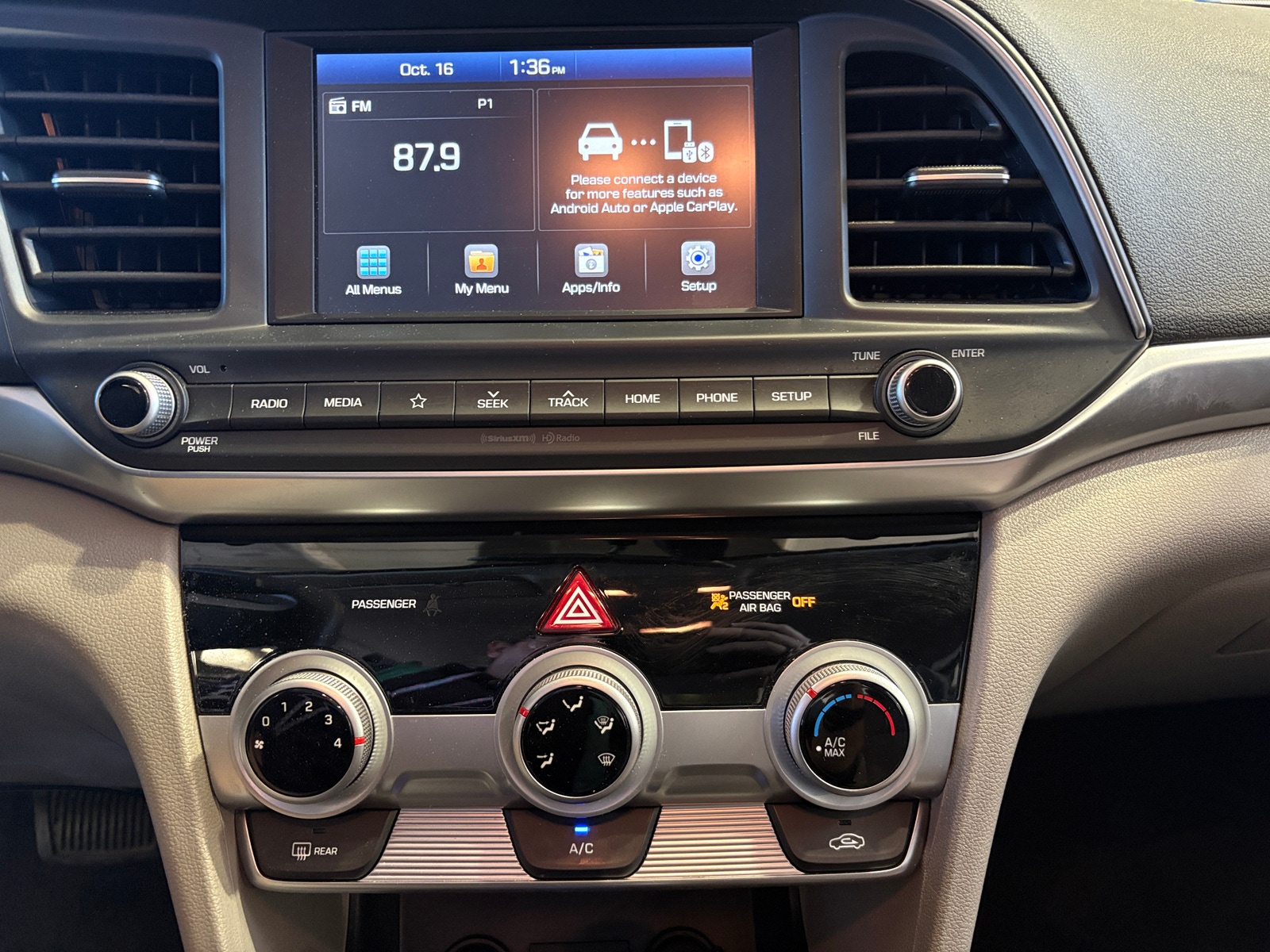 Thumbnail: 2019 Hyundai Elantra - 4