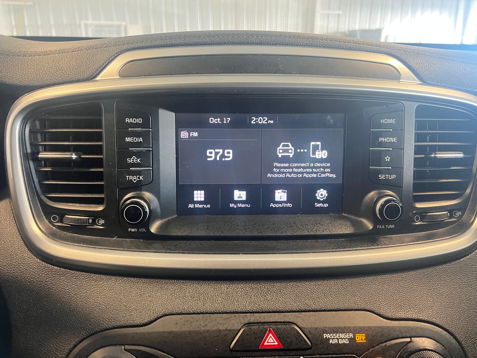 Thumbnail: 2020 Kia Sorento - 4