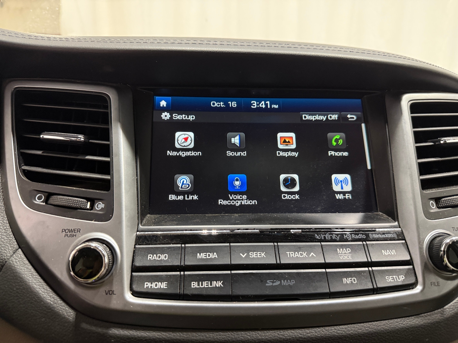 Thumbnail: 2017 Hyundai Tucson - 3