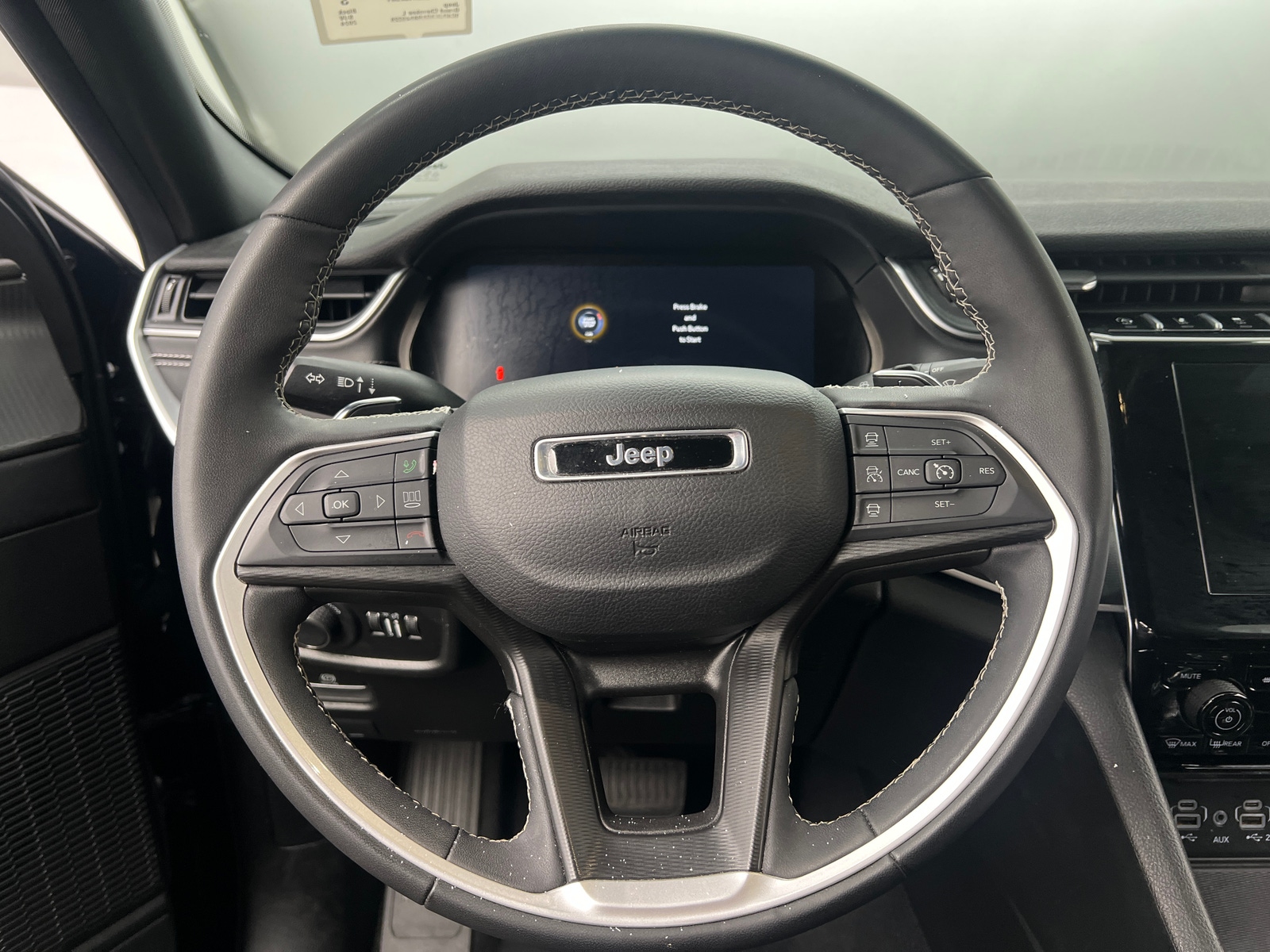 Thumbnail: 2024 Jeep Grand Cherokee L - 4