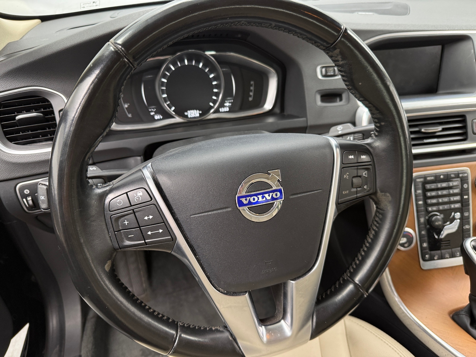Thumbnail: 2018 Volvo S60 - 4