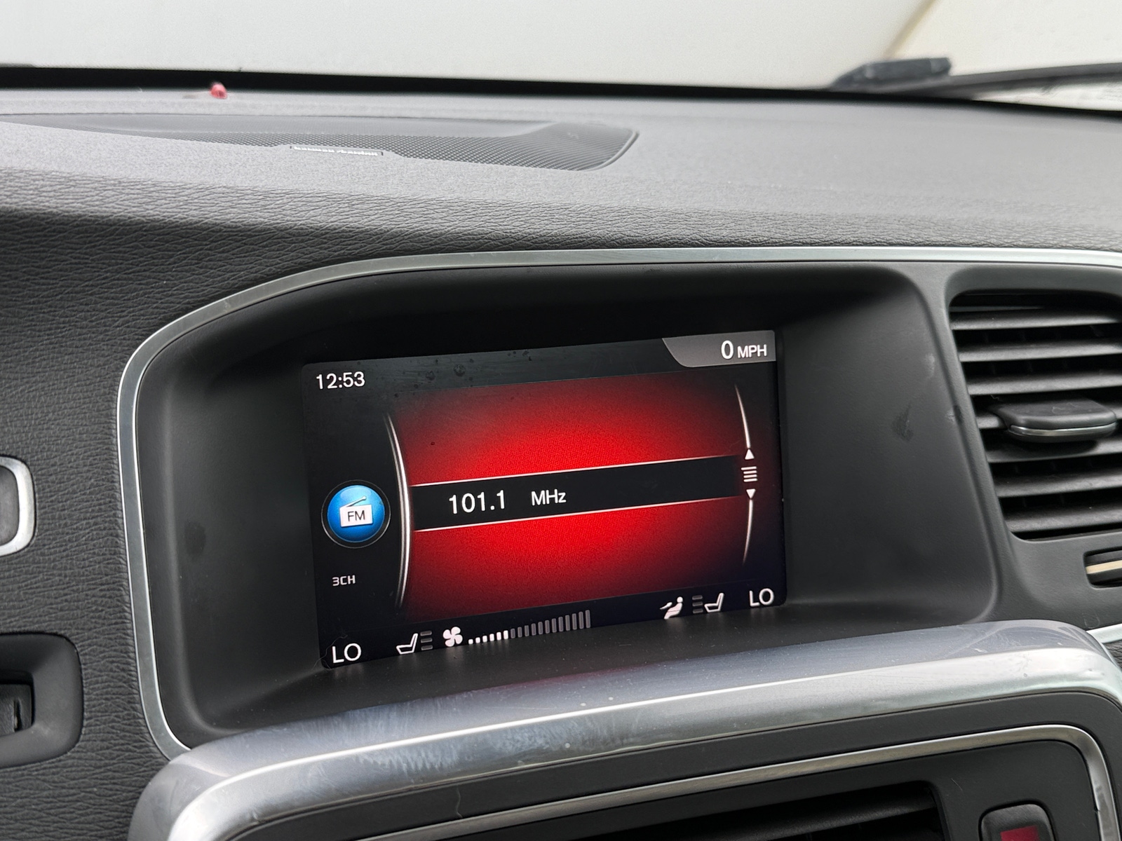Thumbnail: 2018 Volvo S60 - 3
