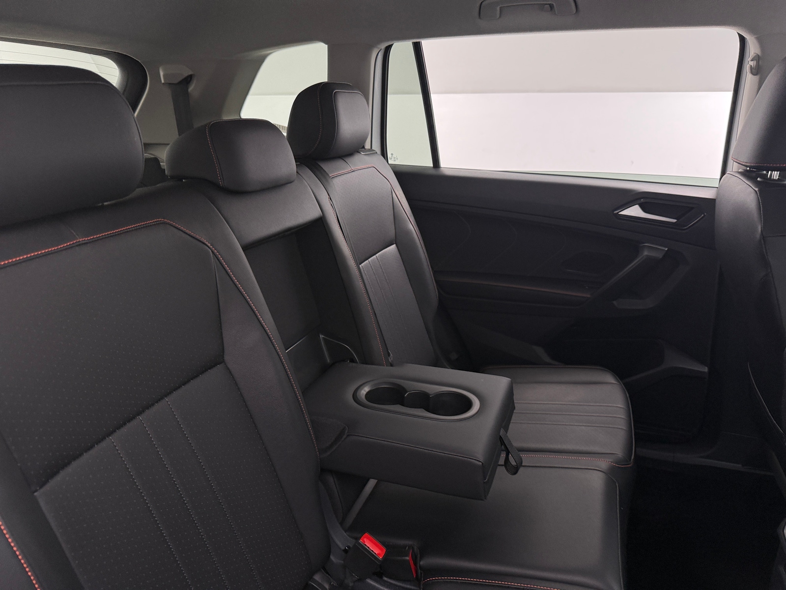 Thumbnail: 2024 Volkswagen Tiguan - 5
