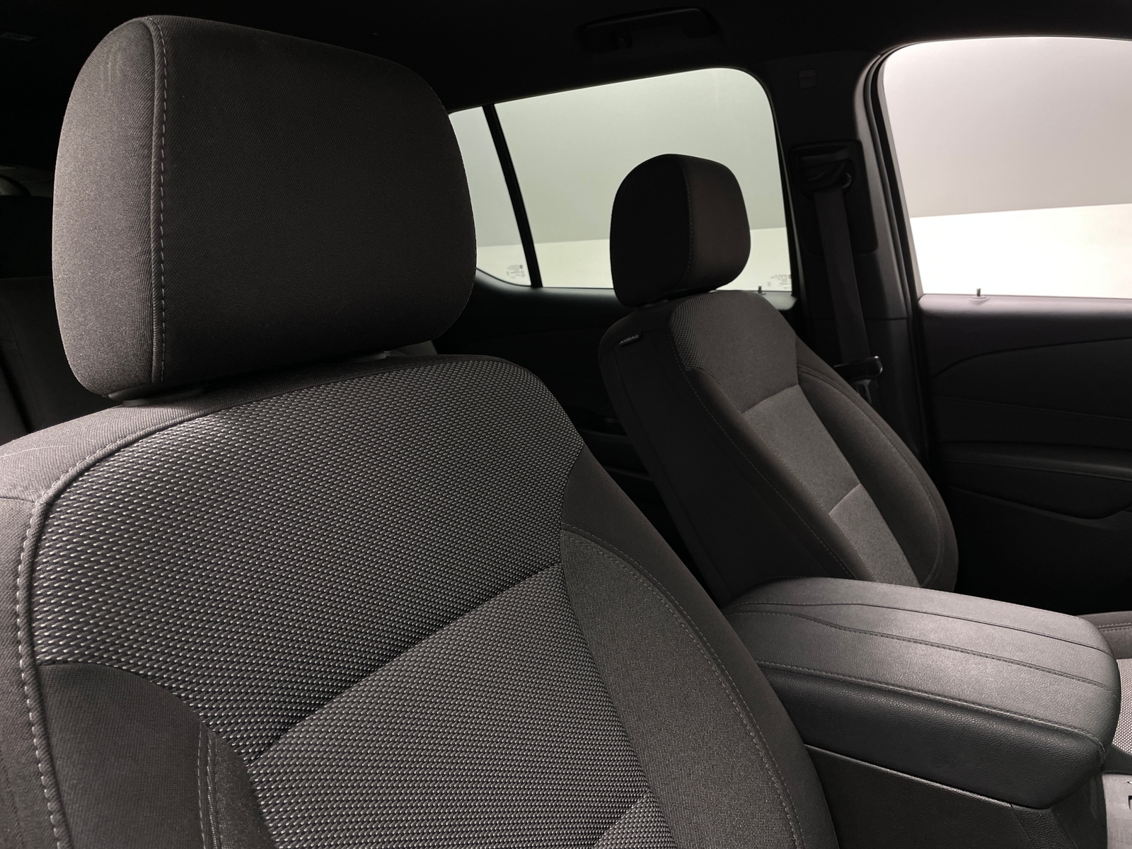 Thumbnail: 2023 Chevrolet Traverse - 2