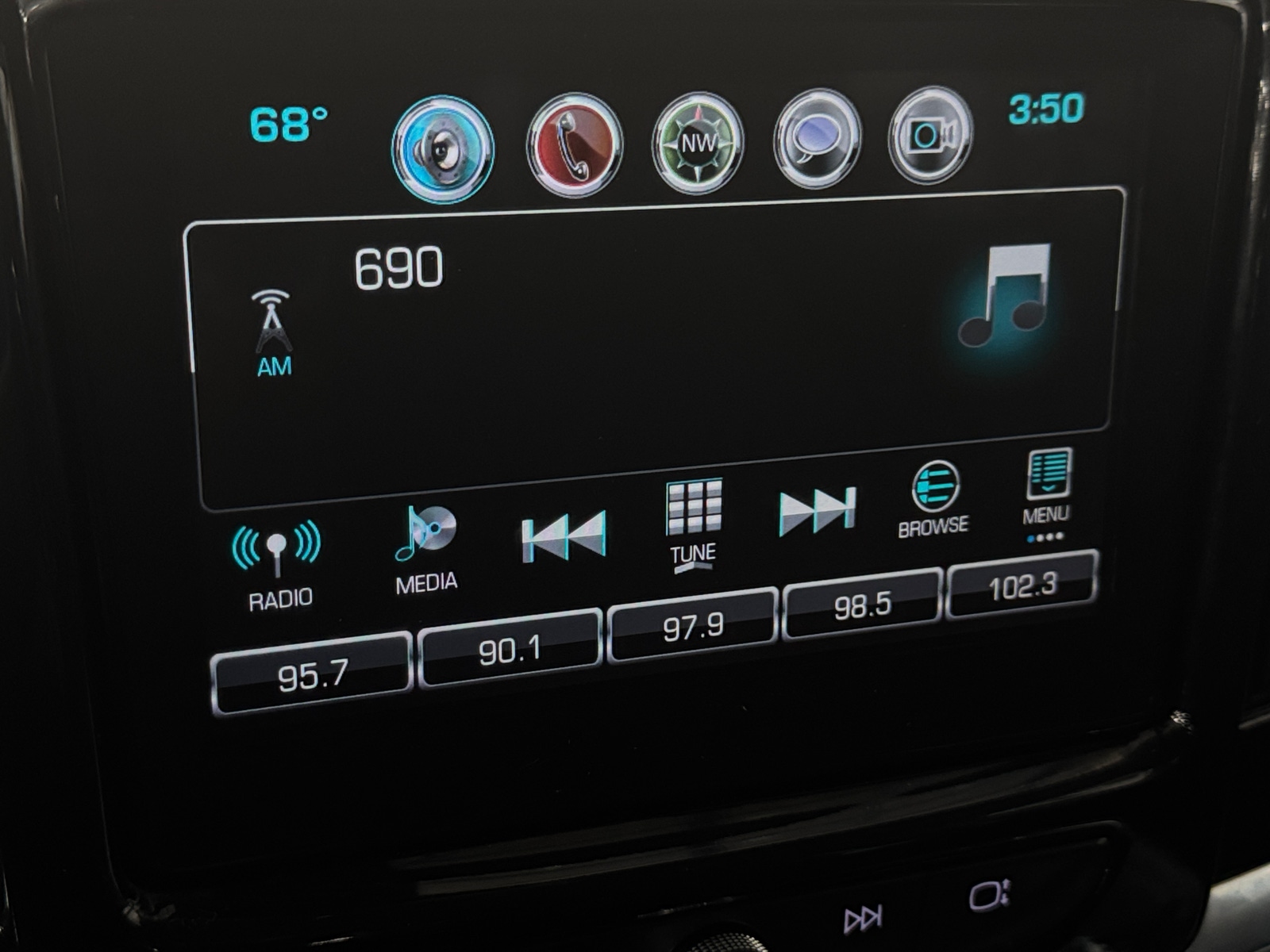 Thumbnail: 2018 Chevrolet Traverse - 3