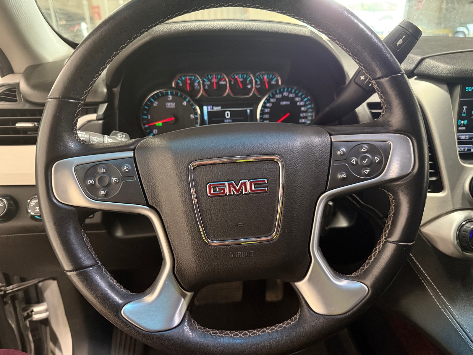 Thumbnail: 2019 GMC Yukon XL - 5