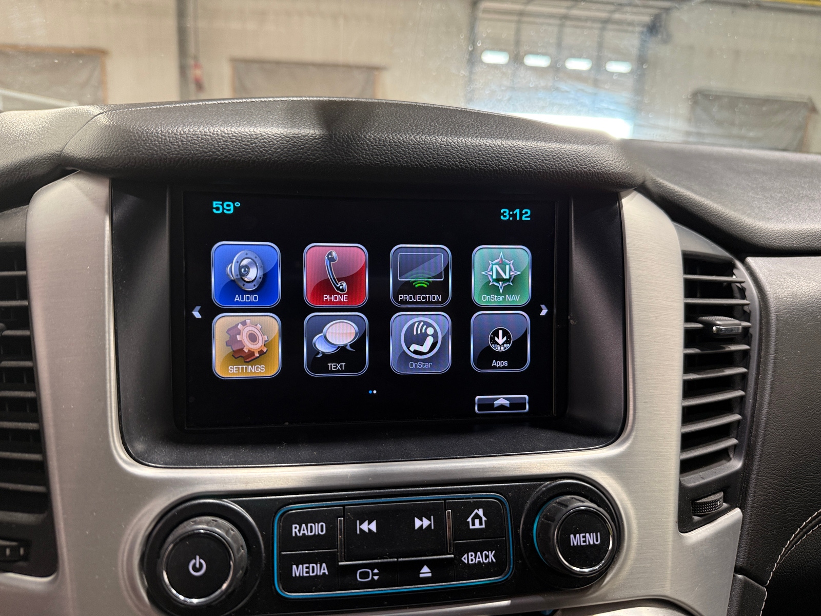 Thumbnail: 2019 GMC Yukon XL - 4
