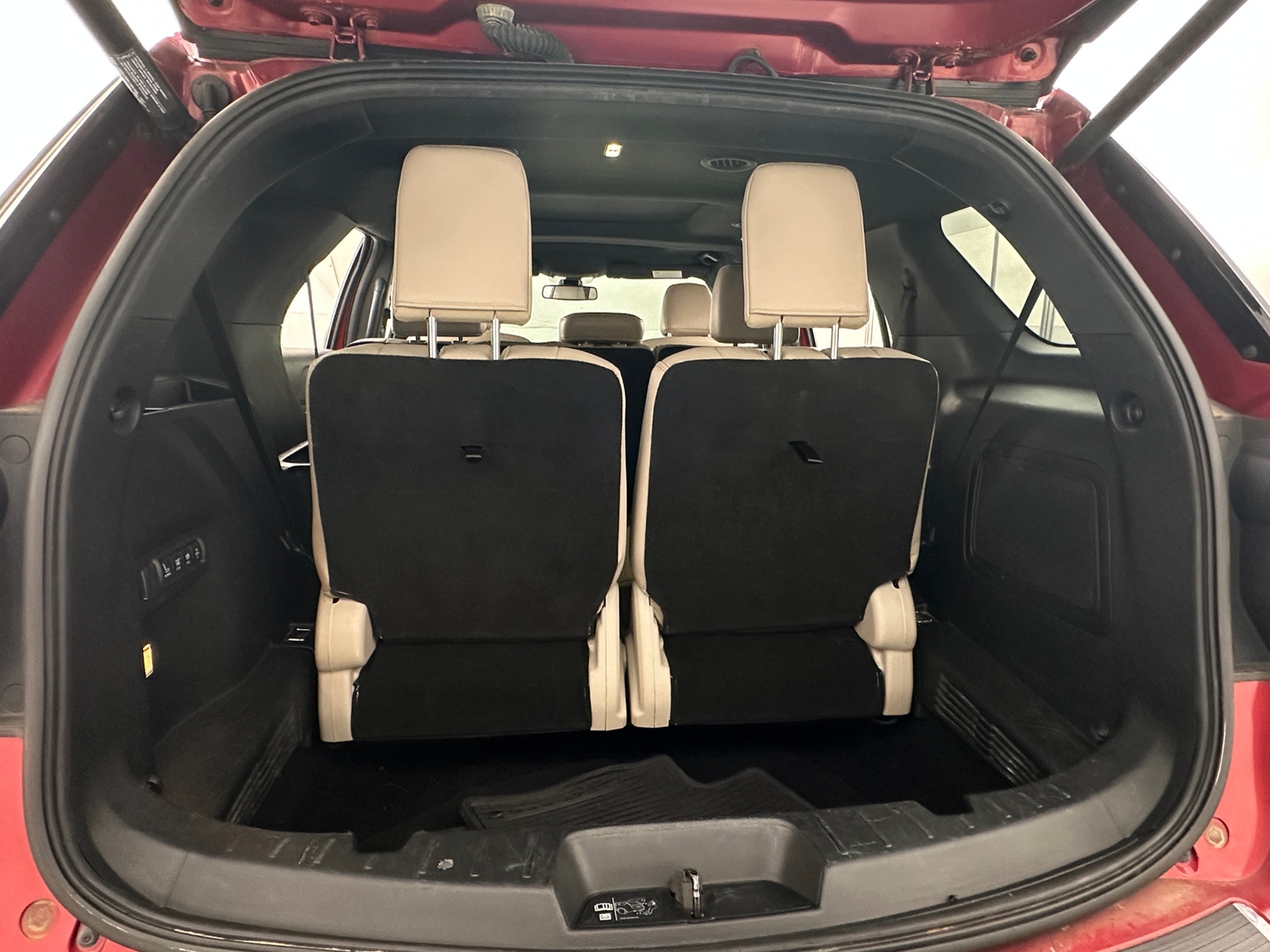 Thumbnail: 2019 Ford Explorer - 6