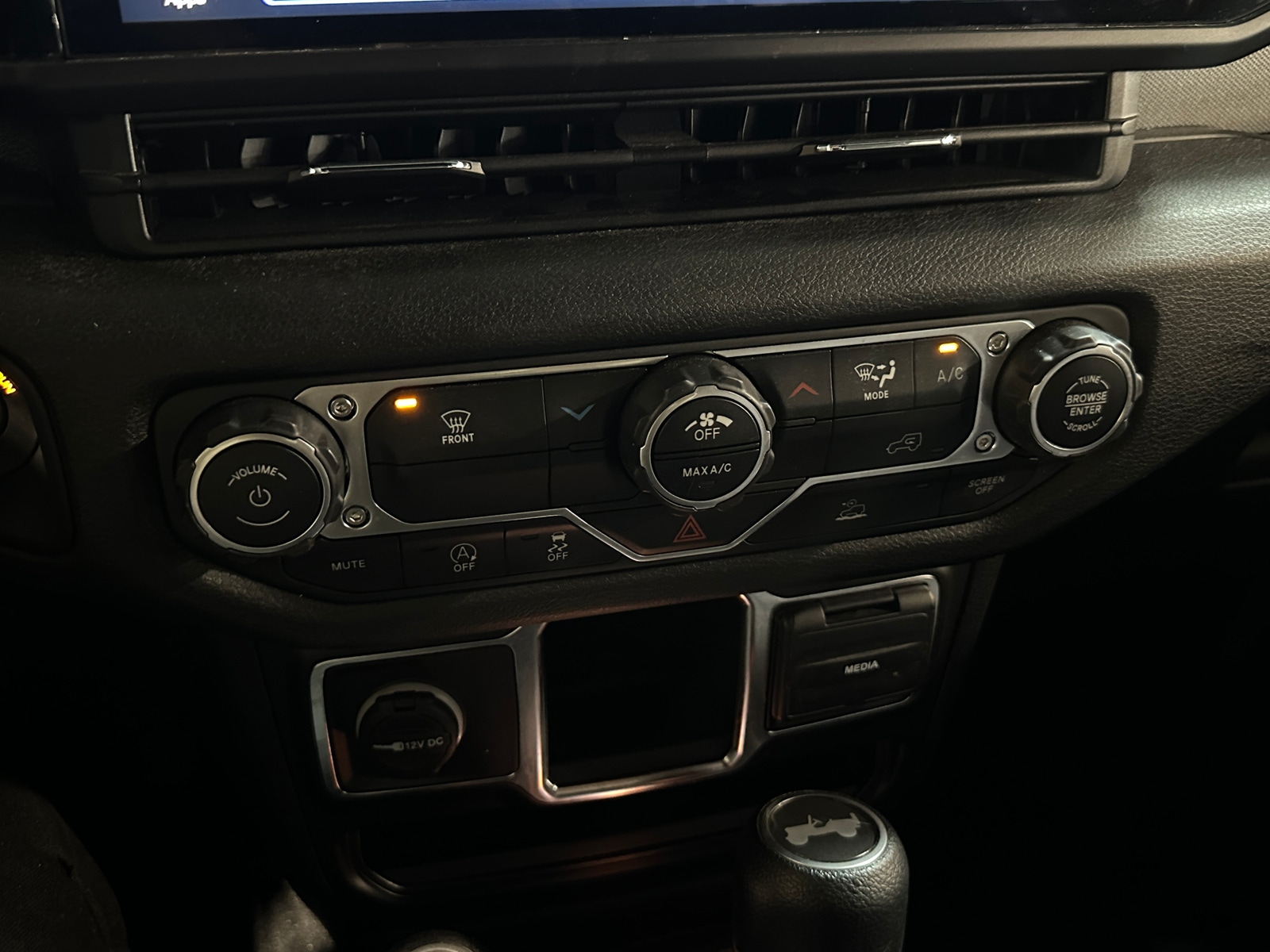 Thumbnail: 2024 Jeep Wrangler - 4