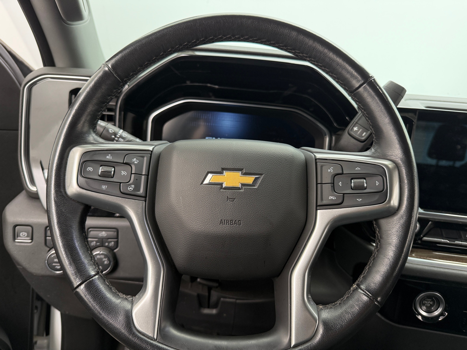 Thumbnail: 2022 Chevrolet Silverado 1500 - 5