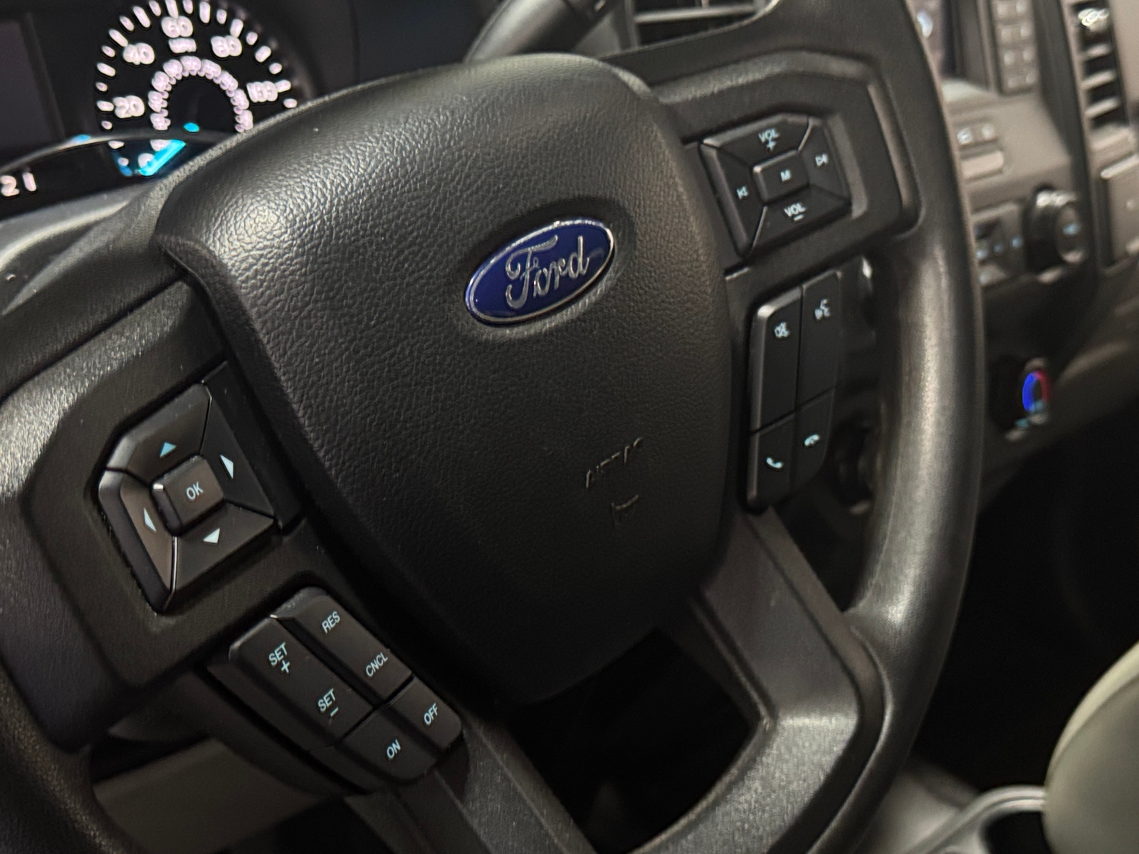 Thumbnail: 2019 Ford Econoline - 5